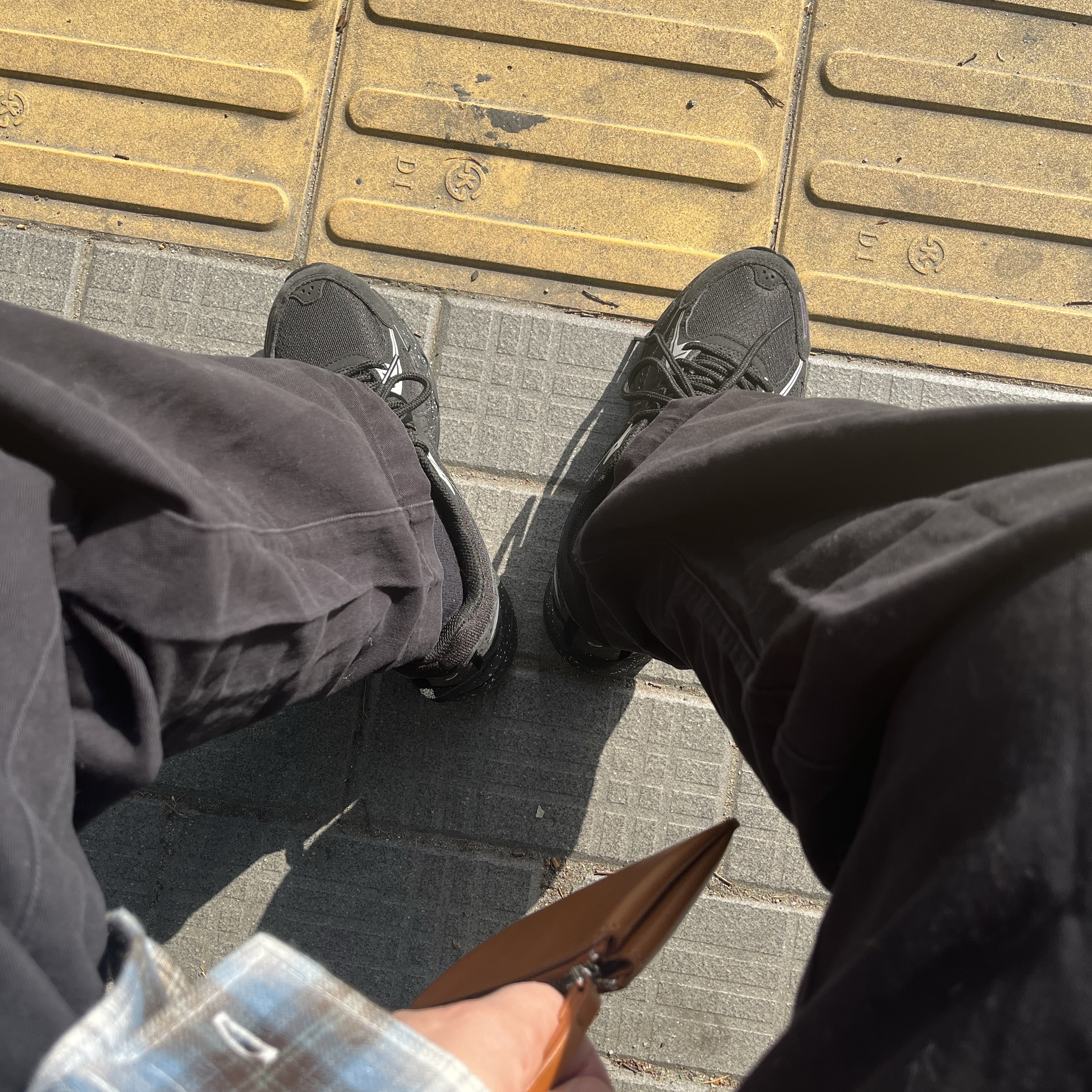 Asics Gel-Venture 6 Trail Black 착용 스타일