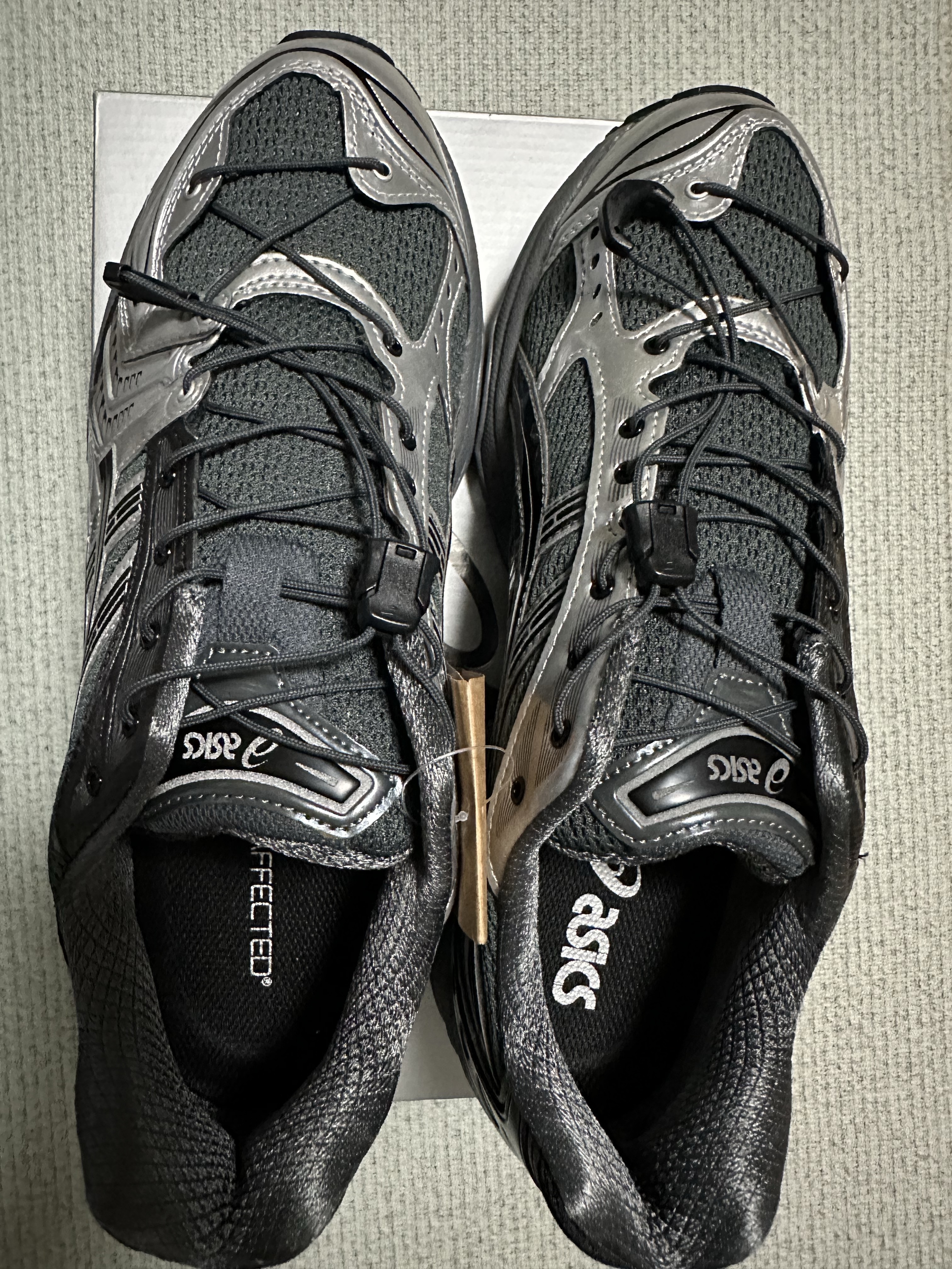 Asics x Unaffected Gel-Kayano 14 Silver Moon 착용 스타일