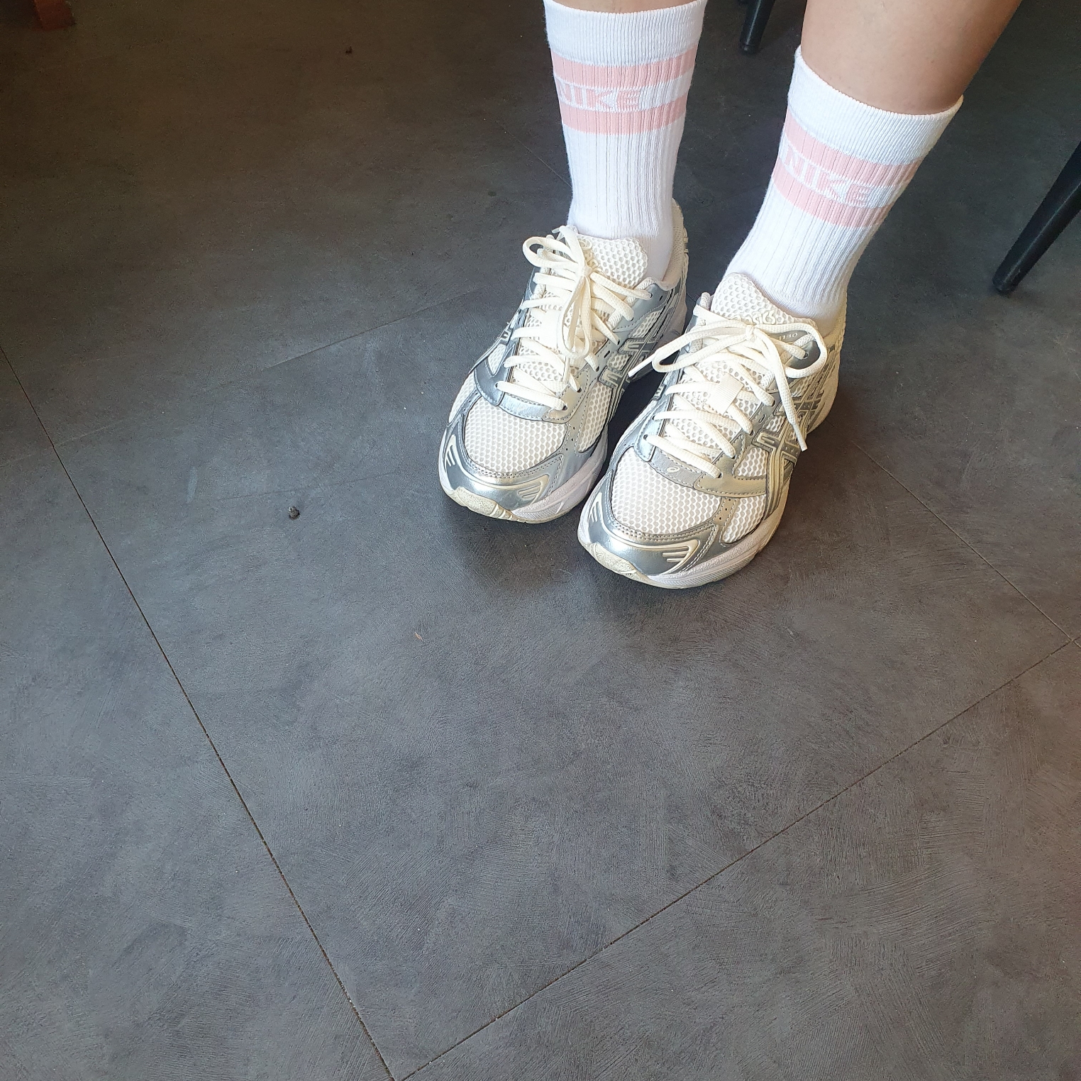 (W) Asics Gel-1130 Cream Pure Silver 착용 스타일 - 2