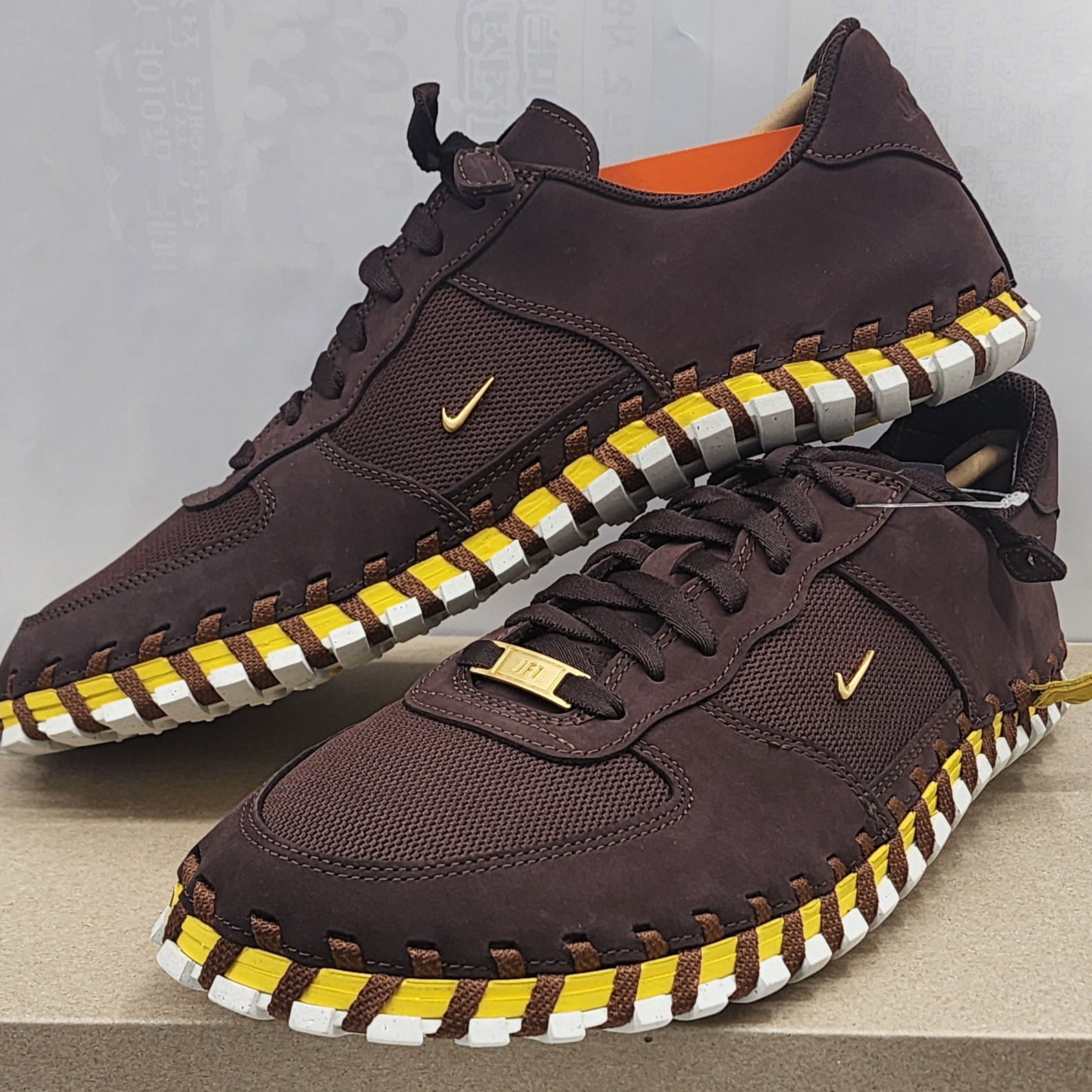 Nike x Jacquemus J Force 1 Low LX SP Earth 착용 스타일 - 1