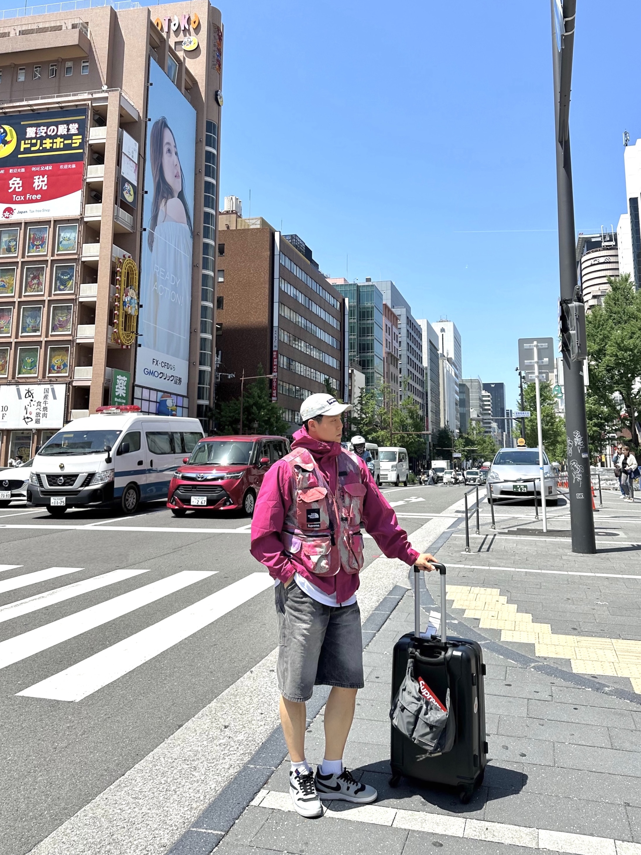 Adidas Yeezy Foam RNNR MX Cinder, Supreme Denim Camp Cap Dirty Indigo - 23SS 착용 스타일