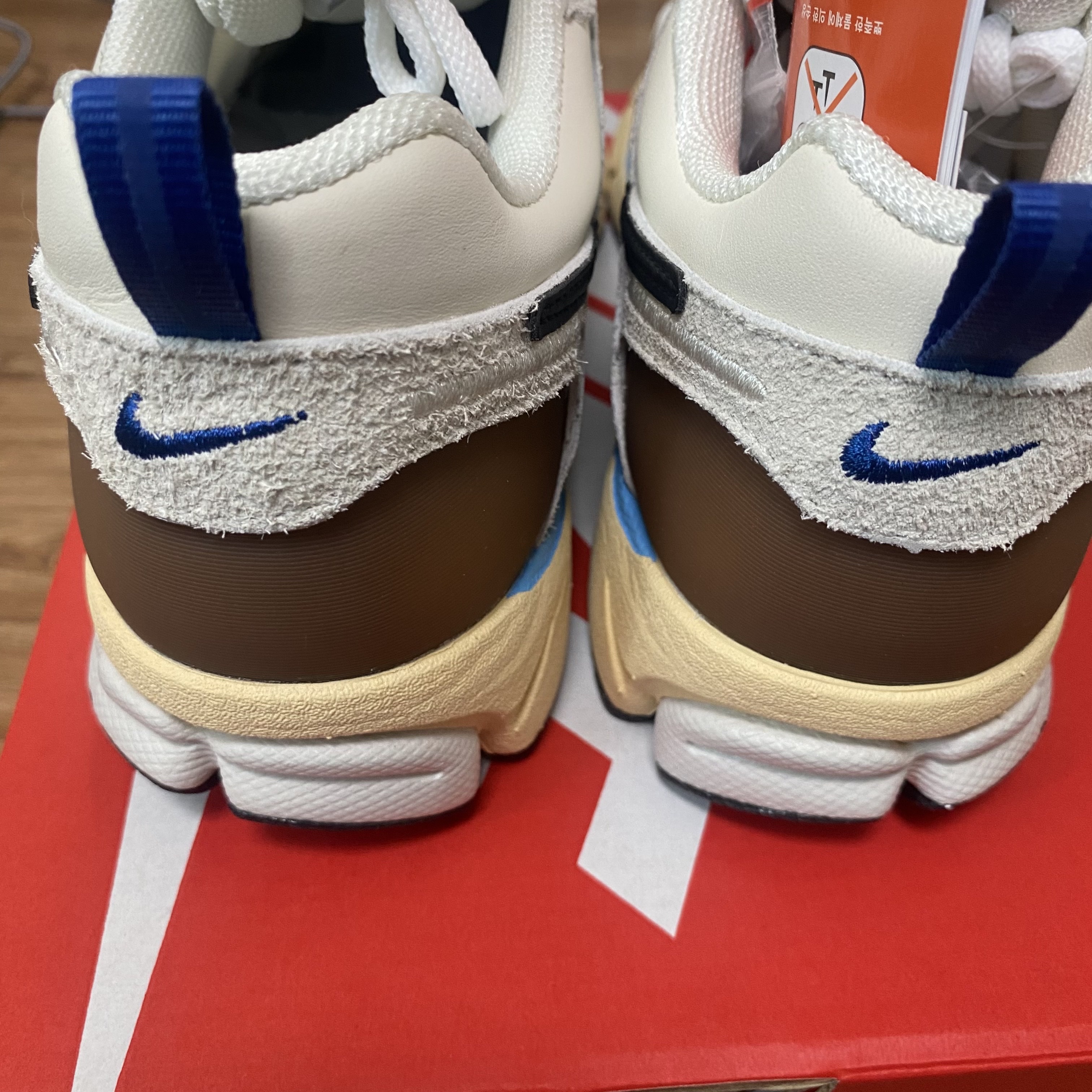 (W) Nike Zoom Vomero 5 PRM Designed by Japan 착용 스타일 - 3