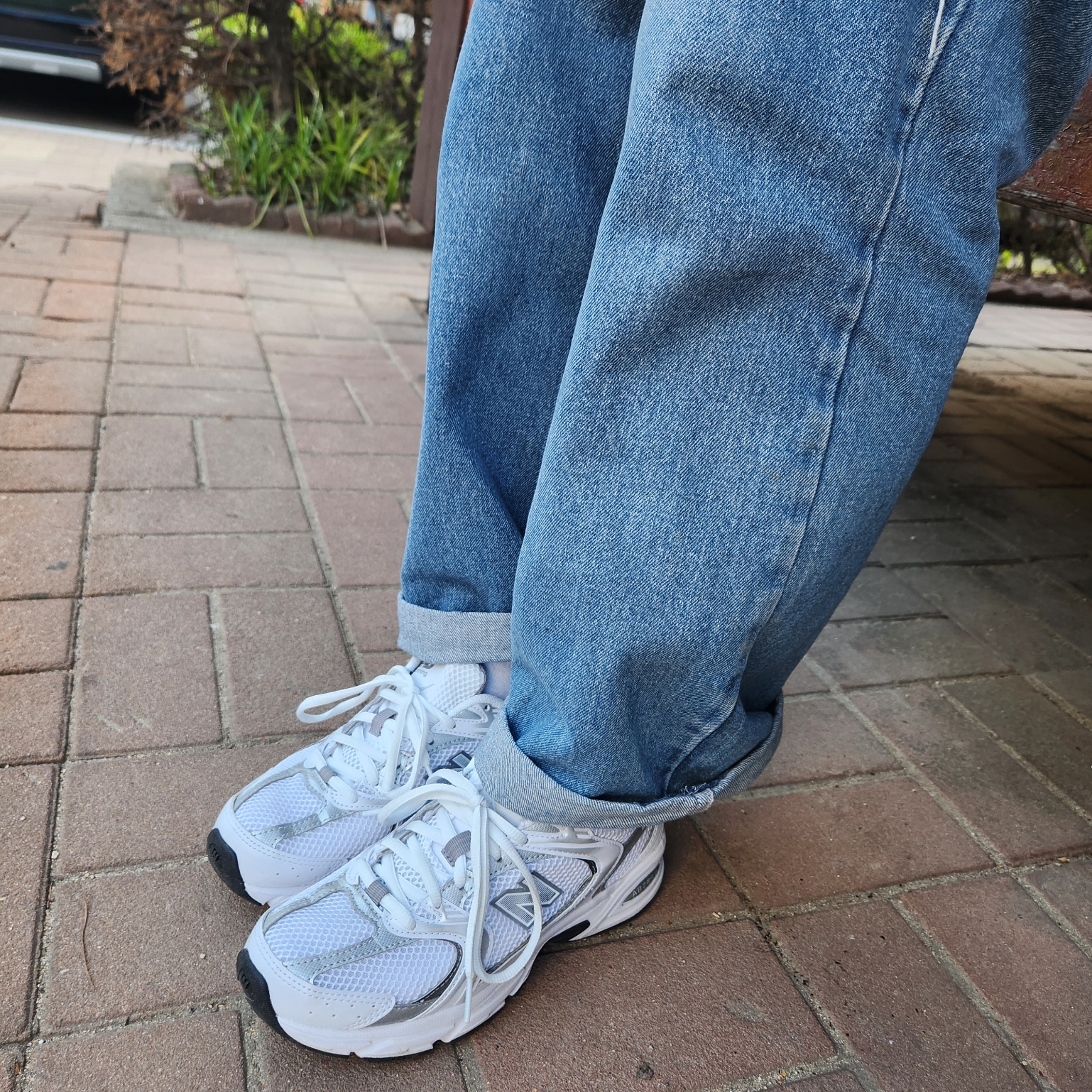 New Balance 530 White Silver 착용 스타일