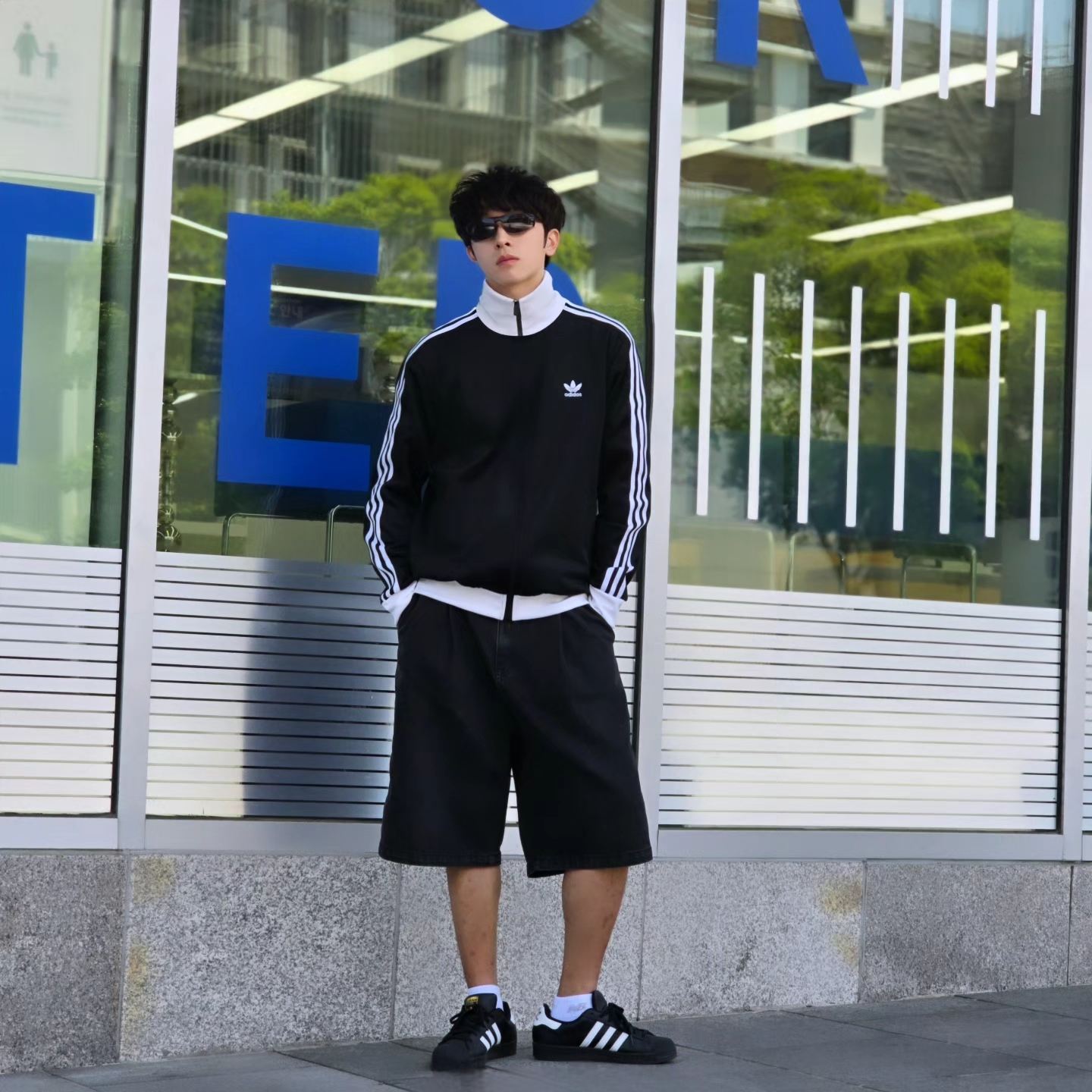 Adidas Adicolor Classics Beckenbauer Track Jacket Black - KR Sizing, Adidas Adicolor Classics Beckenbauer Track Jacket Black - US Sizing 착용 스타일 - 6