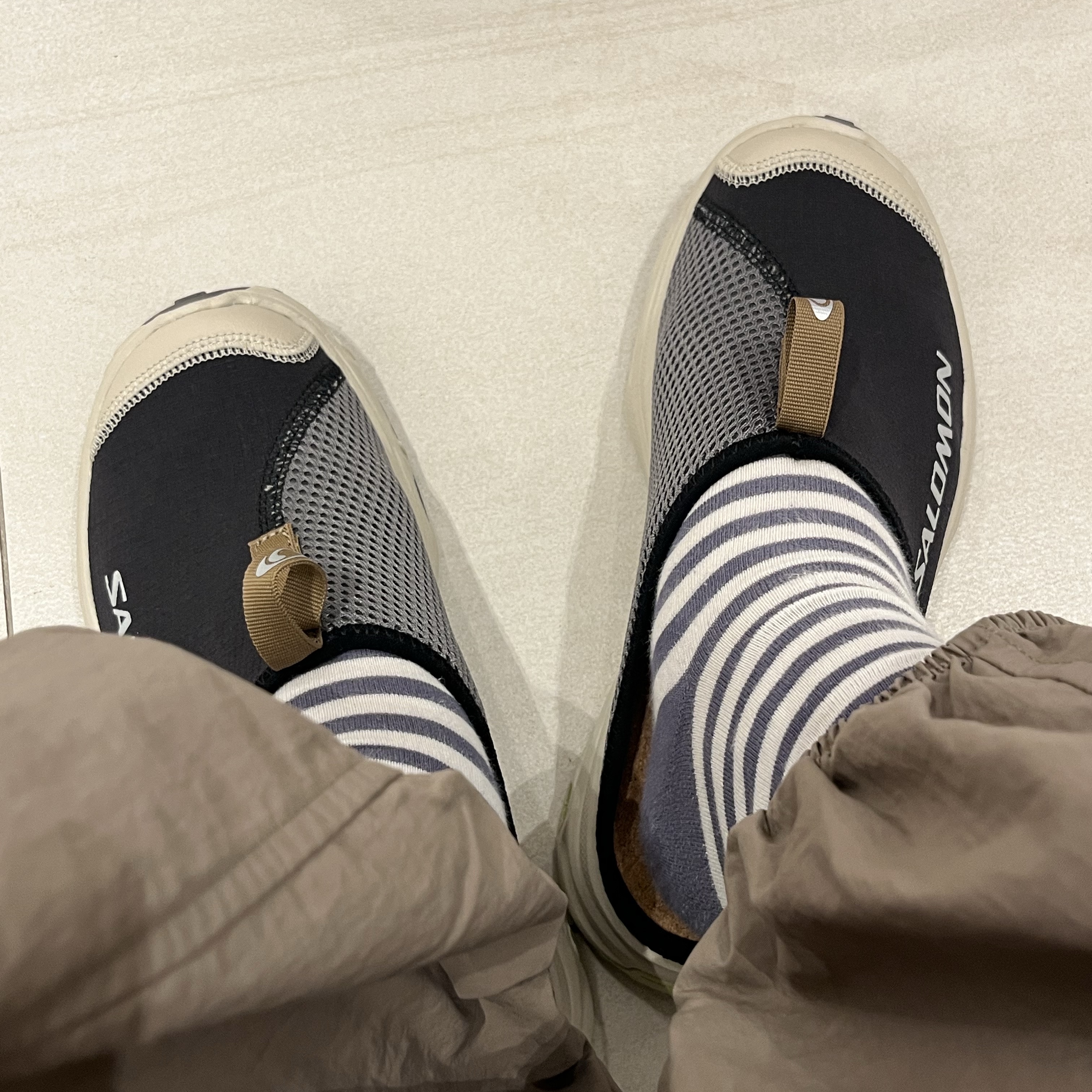 Salomon RX Slide 3.0 Black Plum Kitten 착용 스타일