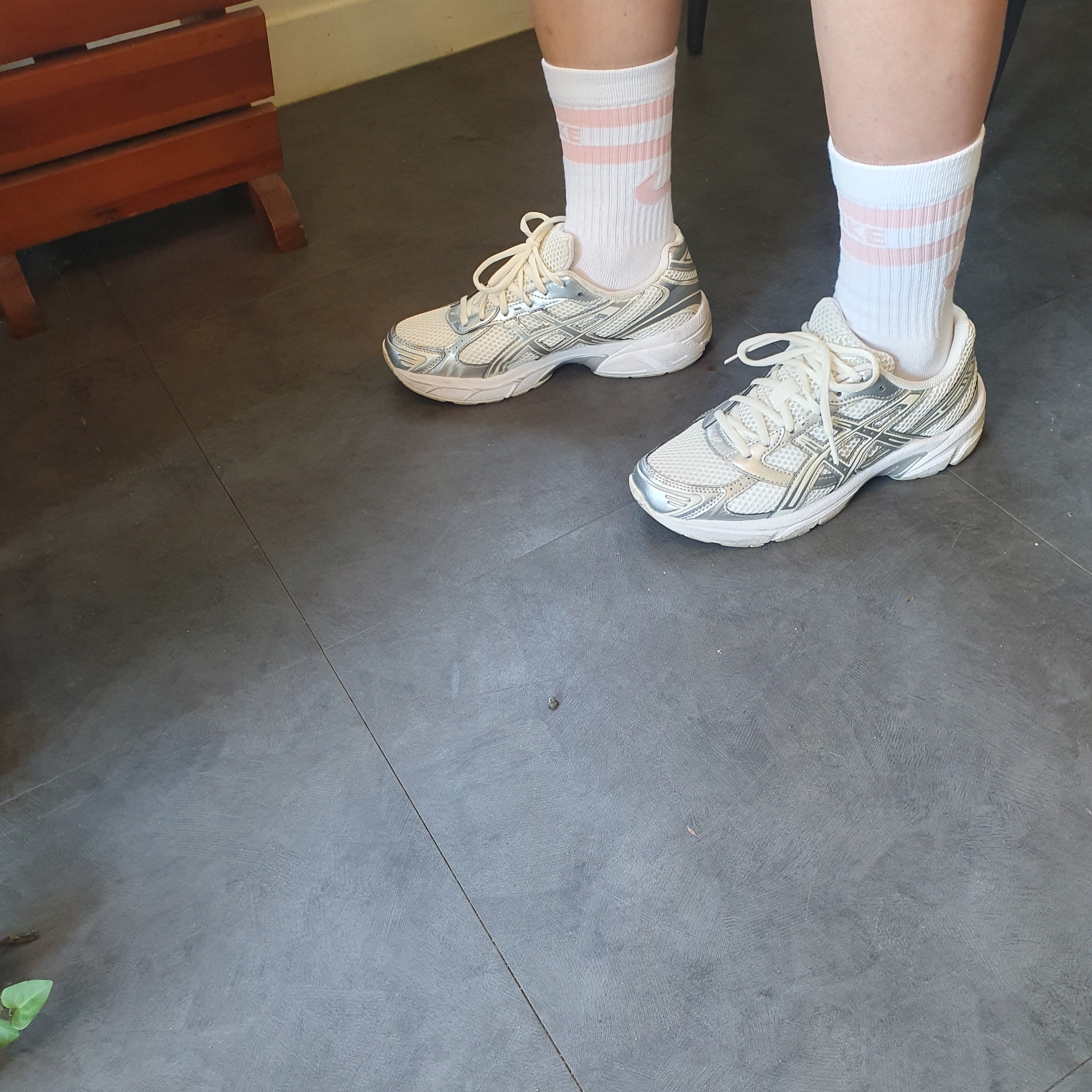 (W) Asics Gel-1130 Cream Pure Silver 착용 스타일 - 1