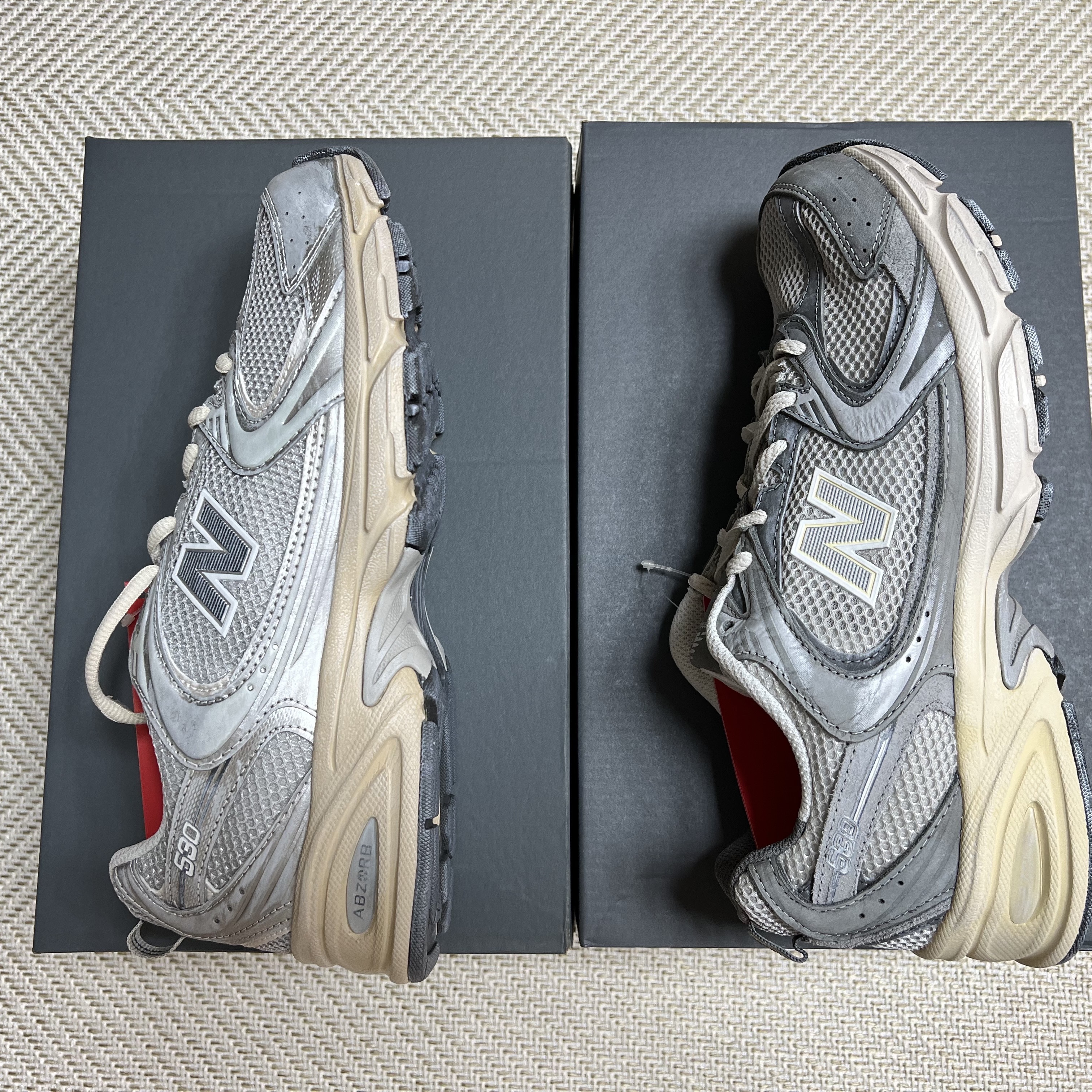 New Balance 530 Vintage Metallic Silver, New Balance 530 Premium Vintage Grey Matter 착용 스타일 - 3