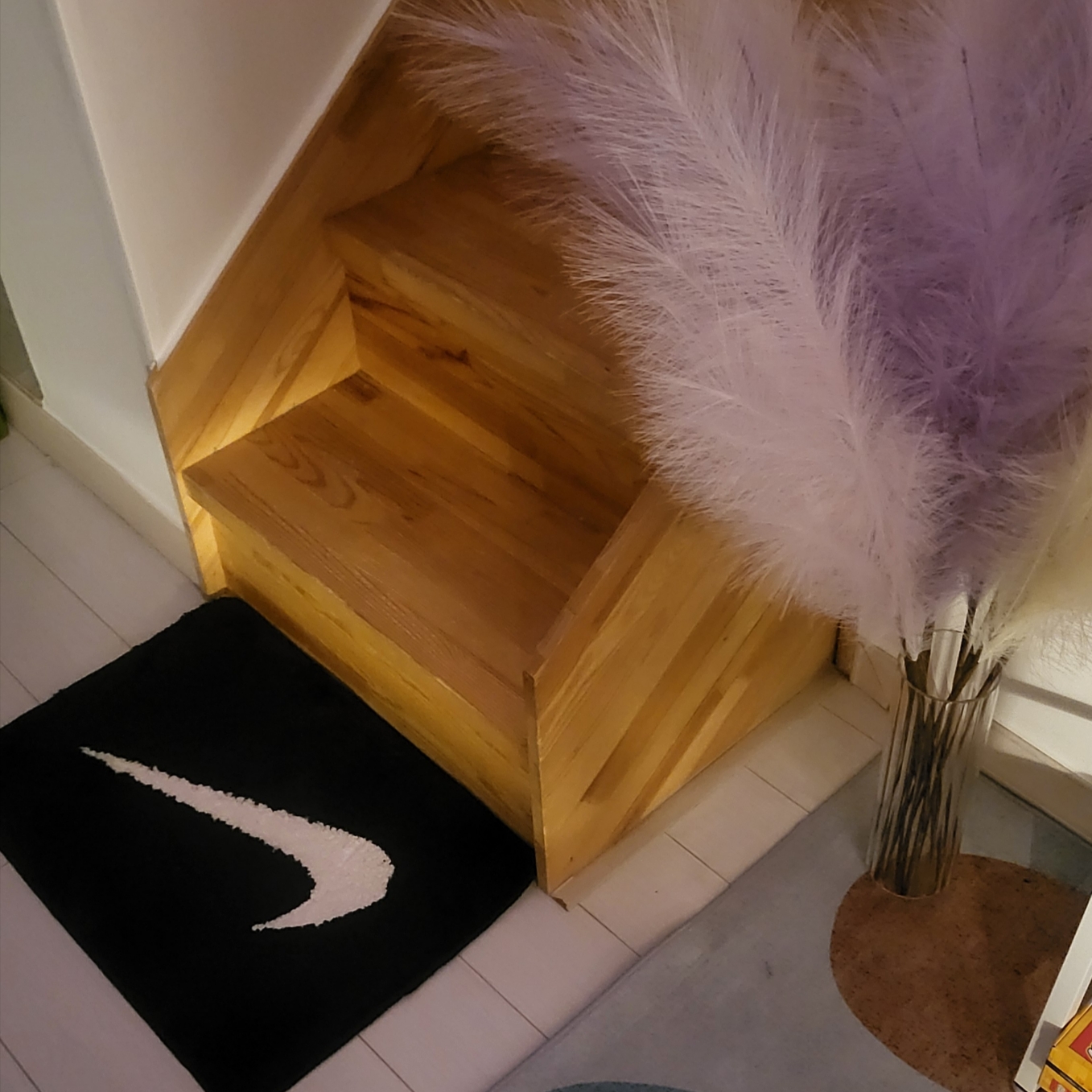 Nike Swoosh Rug Black White 착용 스타일