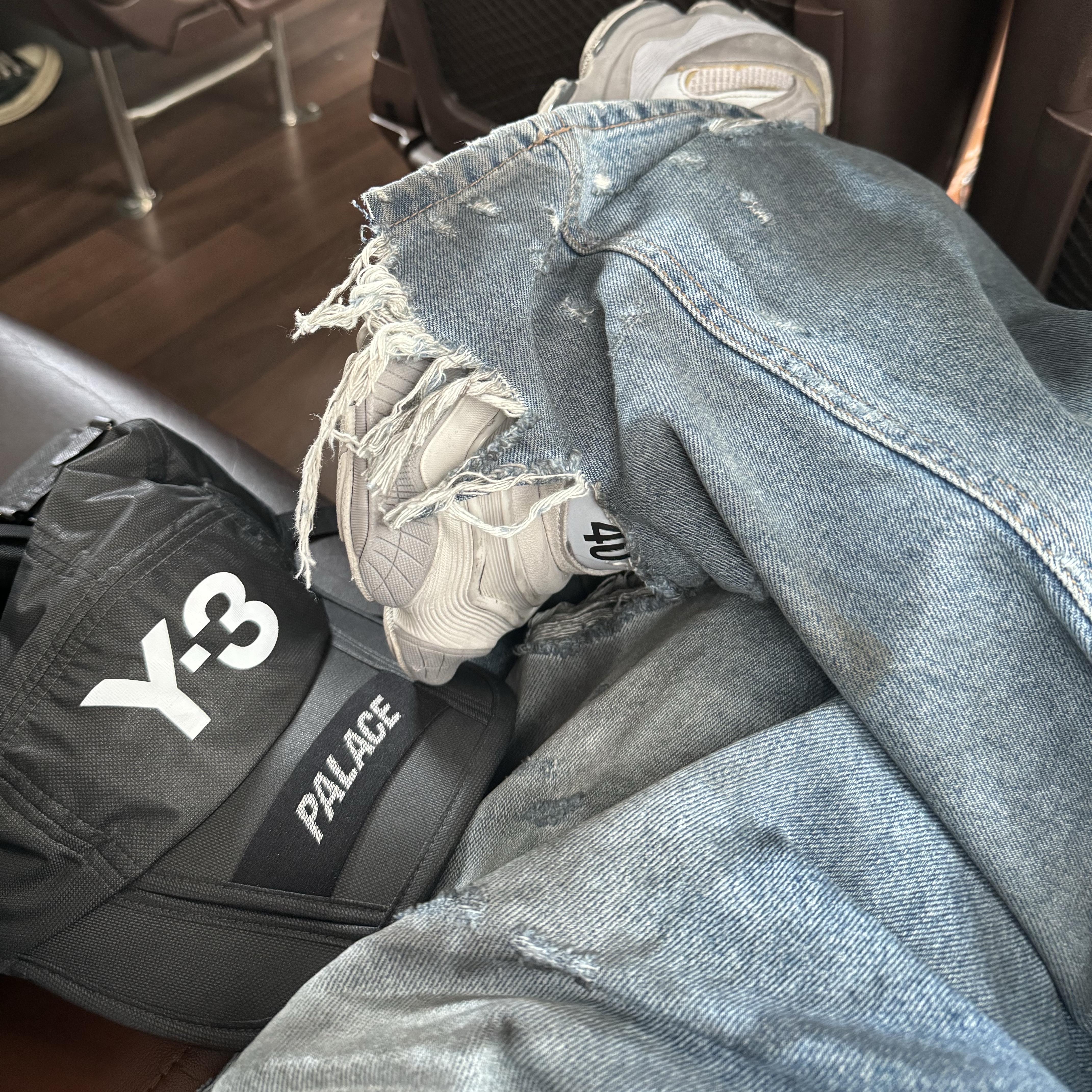 Palace x Y-3 Cap Black - 22FW, Balenciaga Cargo Sneakers Grey Black Yellow 착용 스타일 - 2