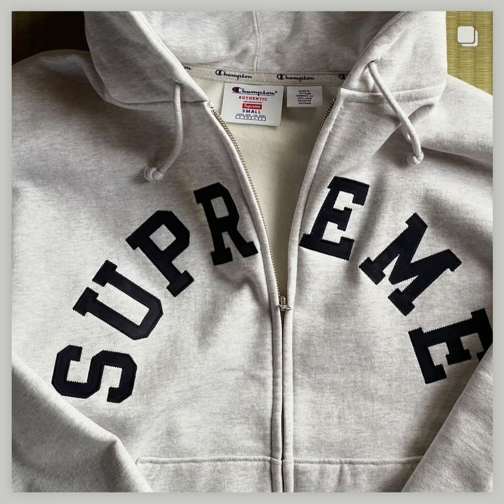 Supreme x Champion Zip Up Hooded Sweatshirt Black - 24SS, Supreme x Champion Zip Up Hooded Sweatshirt Ash Grey - 24SS 착용 스타일 - 6