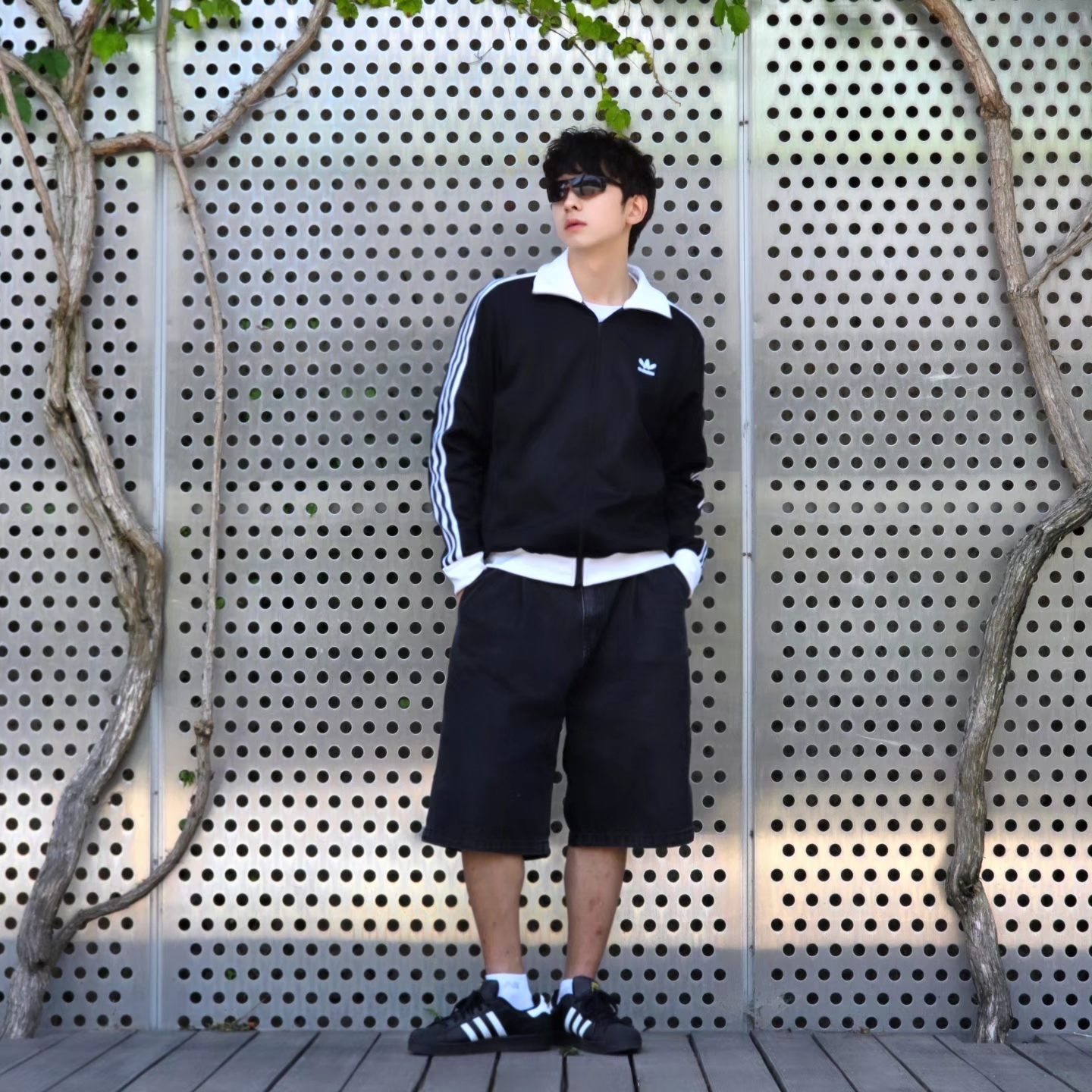 Adidas Adicolor Classics Beckenbauer Track Jacket Black - KR Sizing, Adidas Adicolor Classics Beckenbauer Track Jacket Black - US Sizing 착용 스타일 - 2
