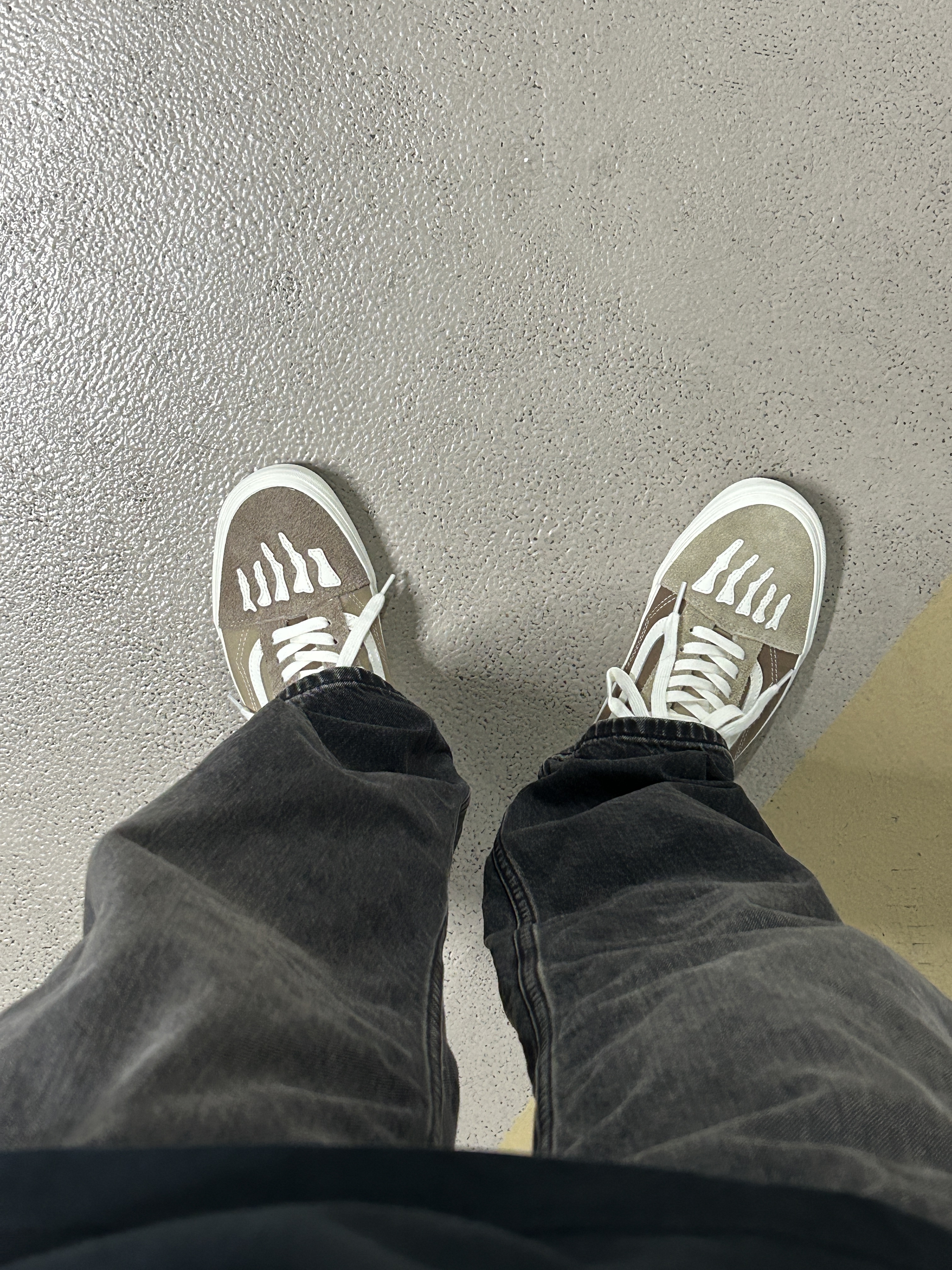 Vans x Mark SBTG Old Skool Incense 착용 스타일 - 1
