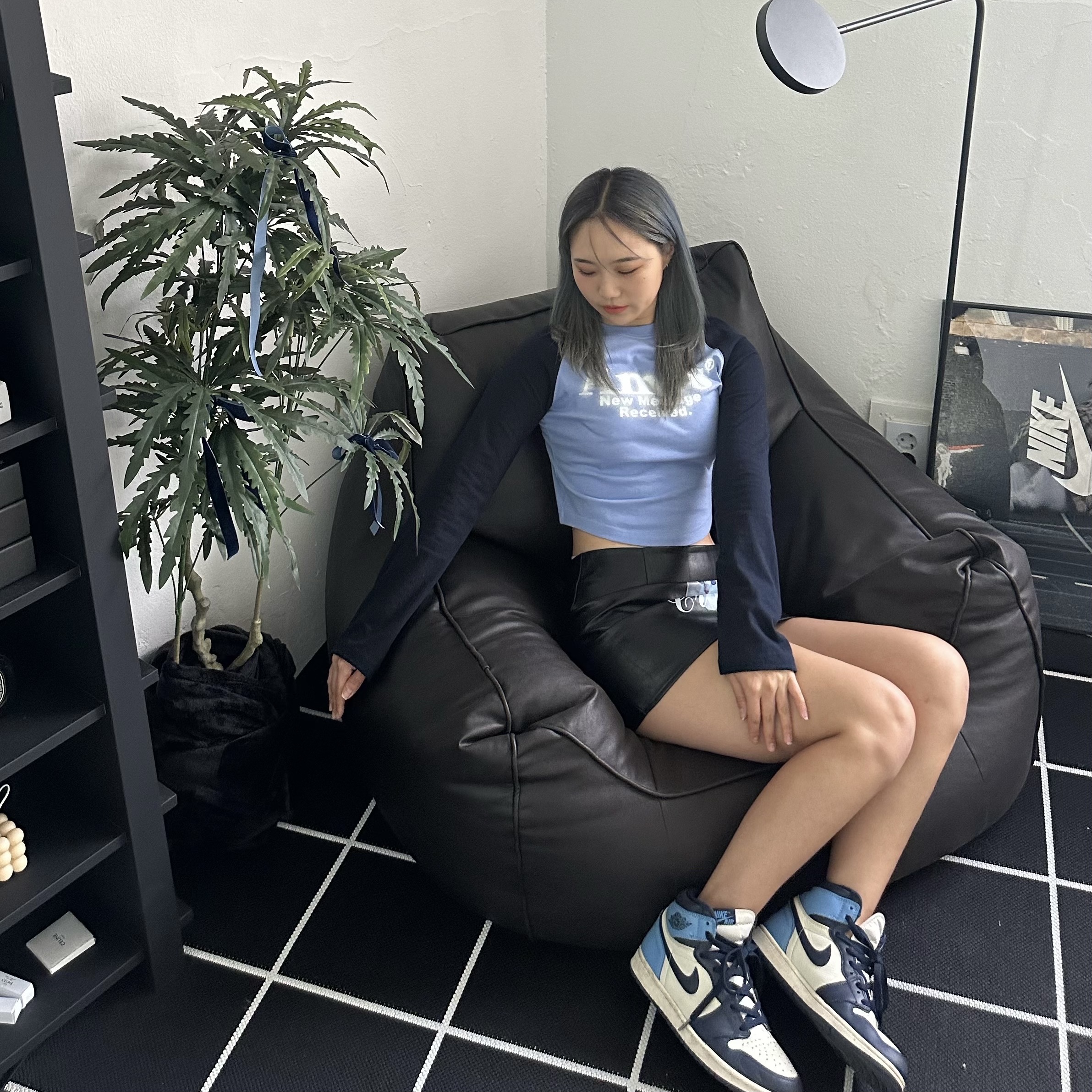 Jordan 1 Retro High Obsidian UNC 착용 스타일 - 4