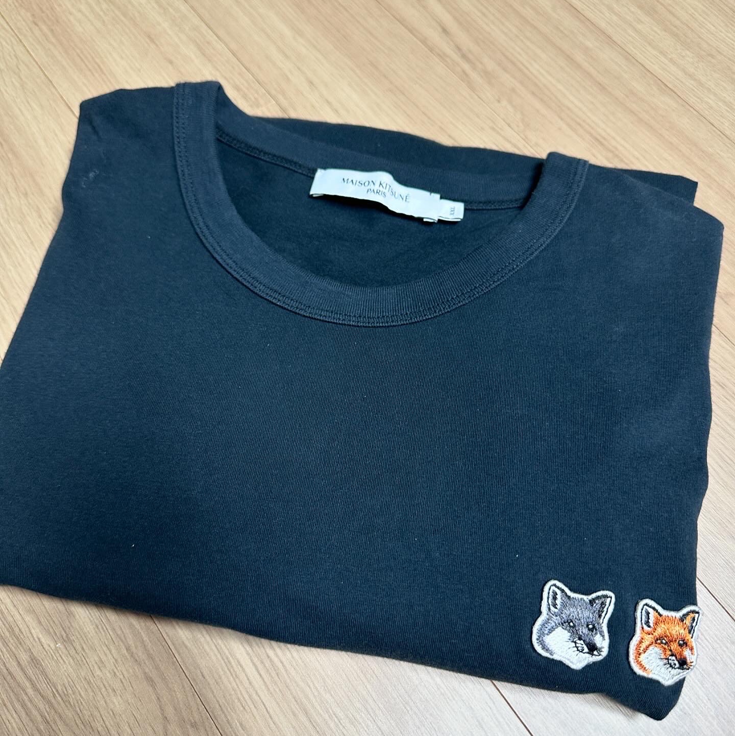 Maison Kitsune Double Fox Head Patch Classic T-Shirt Anthracite, Stussy Stock Water Shorts Black 착용 스타일 - 2
