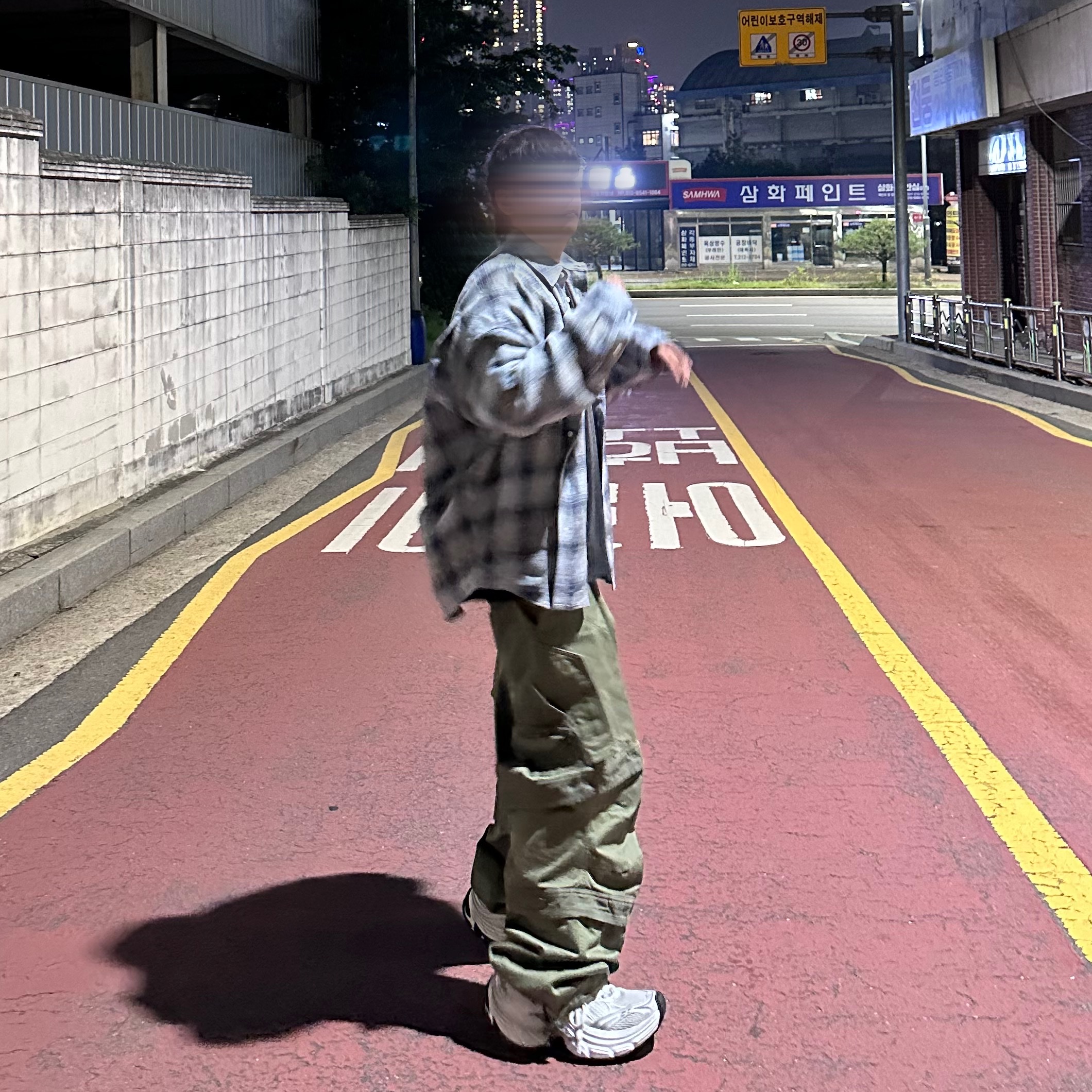 Nonnod Flexible String Check Shirt Japanese Linen Blue, Farfromwhat Far Layered Work Pants Olive 착용 스타일