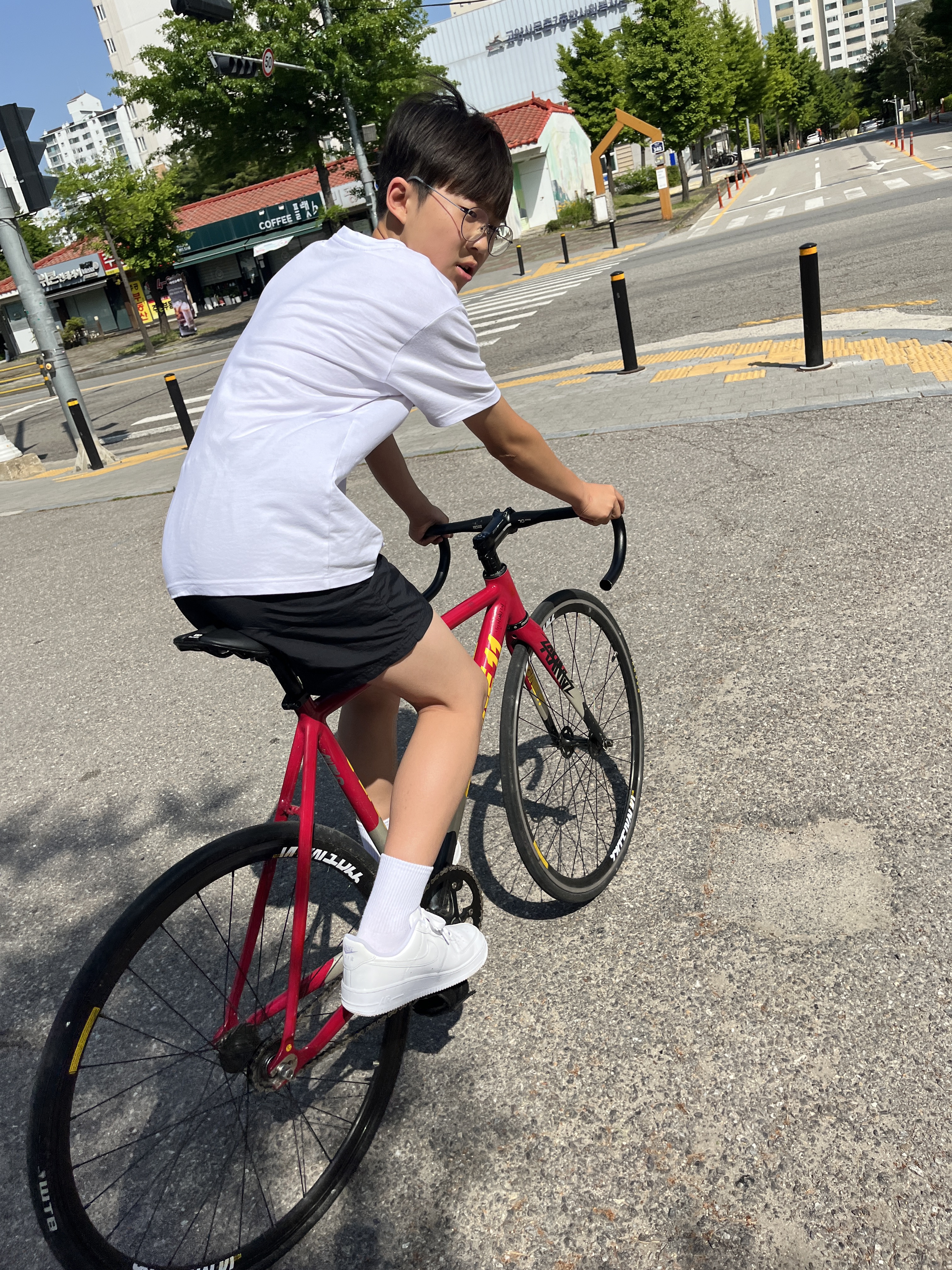 (W) Nike Cortez Leather White Black, Nike Air Force 1 '07 Low White 착용 스타일 - 6