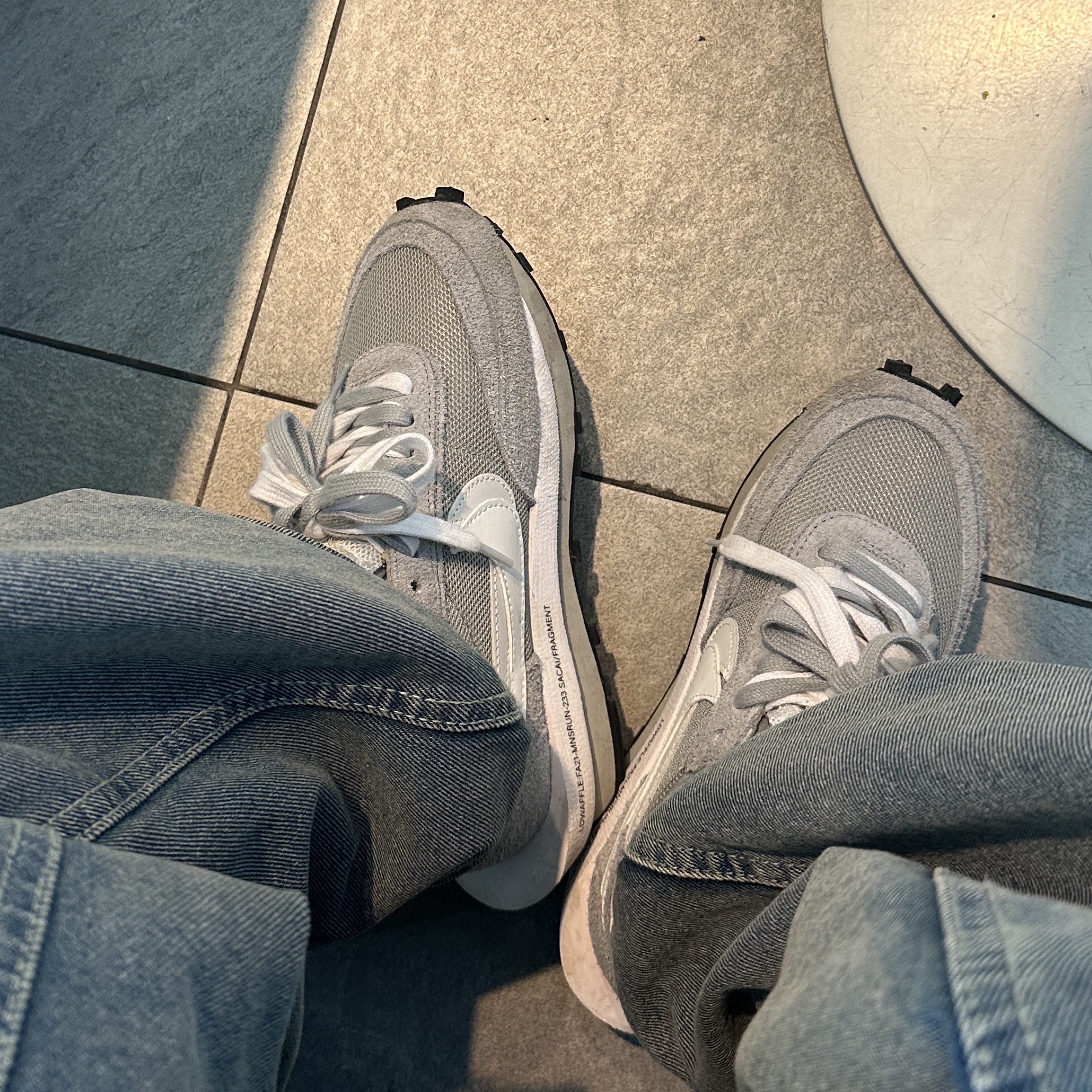 Nike x Sacai x Fragment LDWaffle Light Smoke Grey 착용 스타일