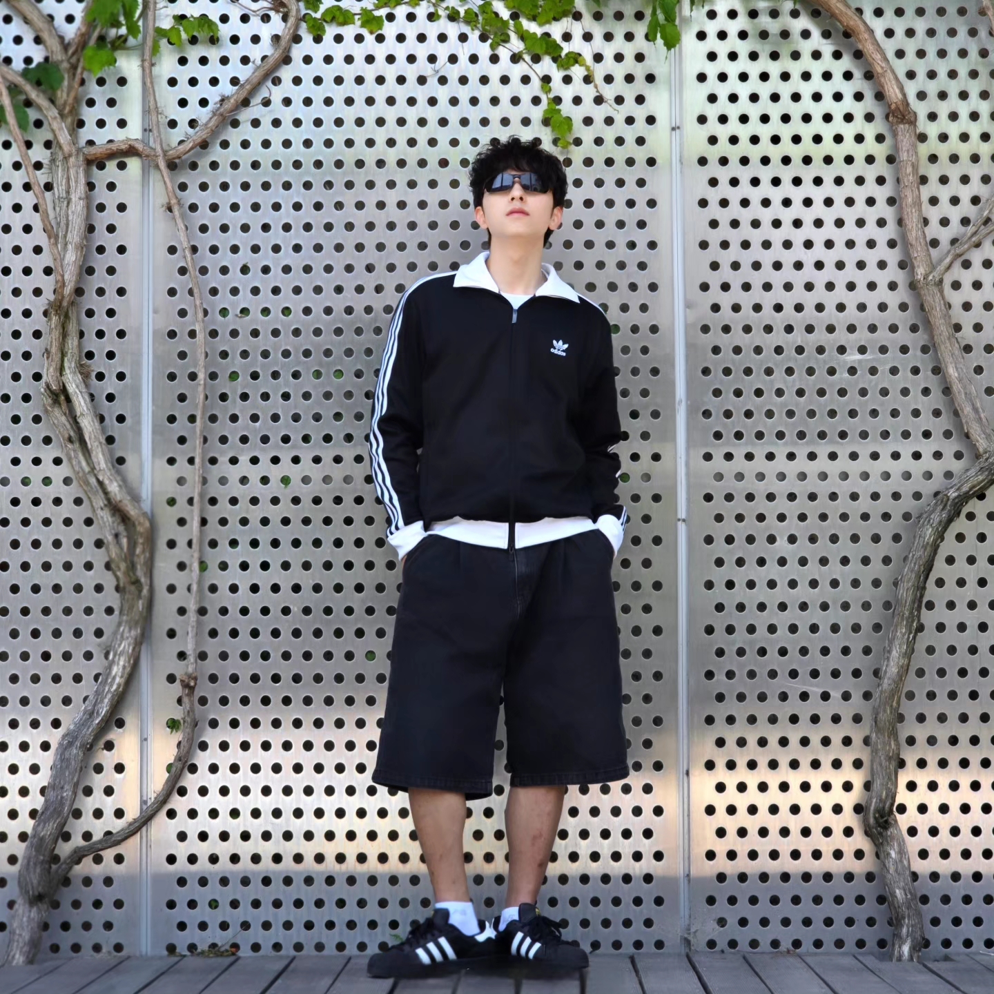 Adidas Adicolor Classics Beckenbauer Track Jacket Black - KR Sizing, Adidas Adicolor Classics Beckenbauer Track Jacket Black - US Sizing 착용 스타일 - 1