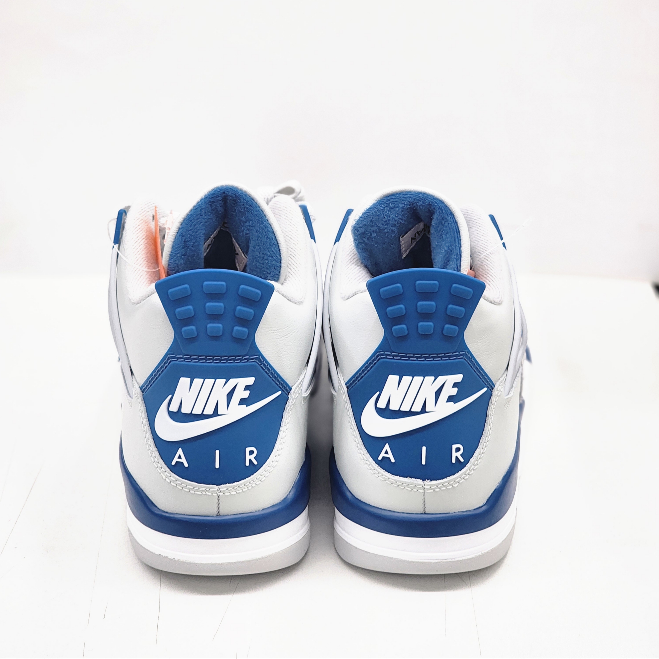 Jordan 4 Retro Industrial Blue 착용 스타일 - 3
