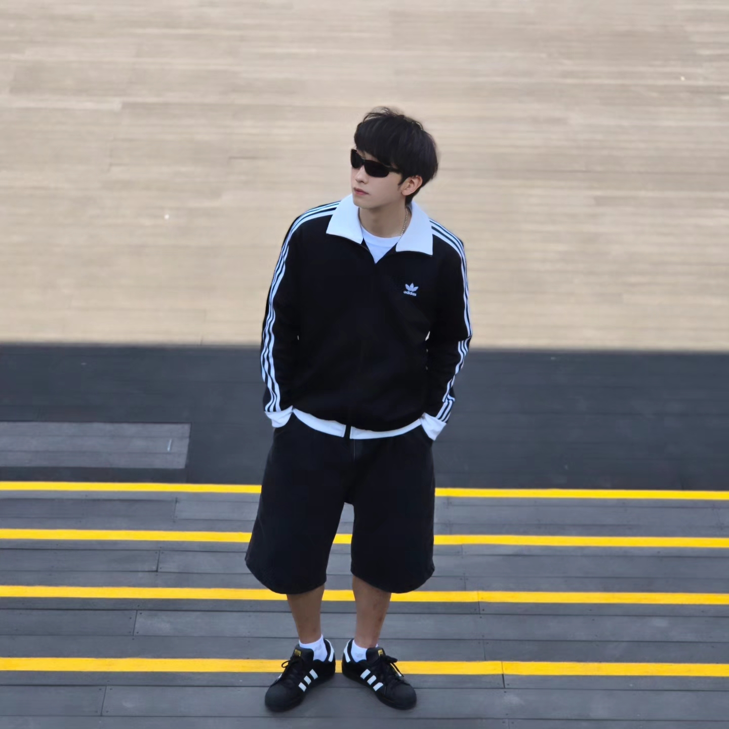 Adidas Adicolor Classics Beckenbauer Track Jacket Black - KR Sizing, Adidas Adicolor Classics Beckenbauer Track Jacket Black - US Sizing 착용 스타일 - 7