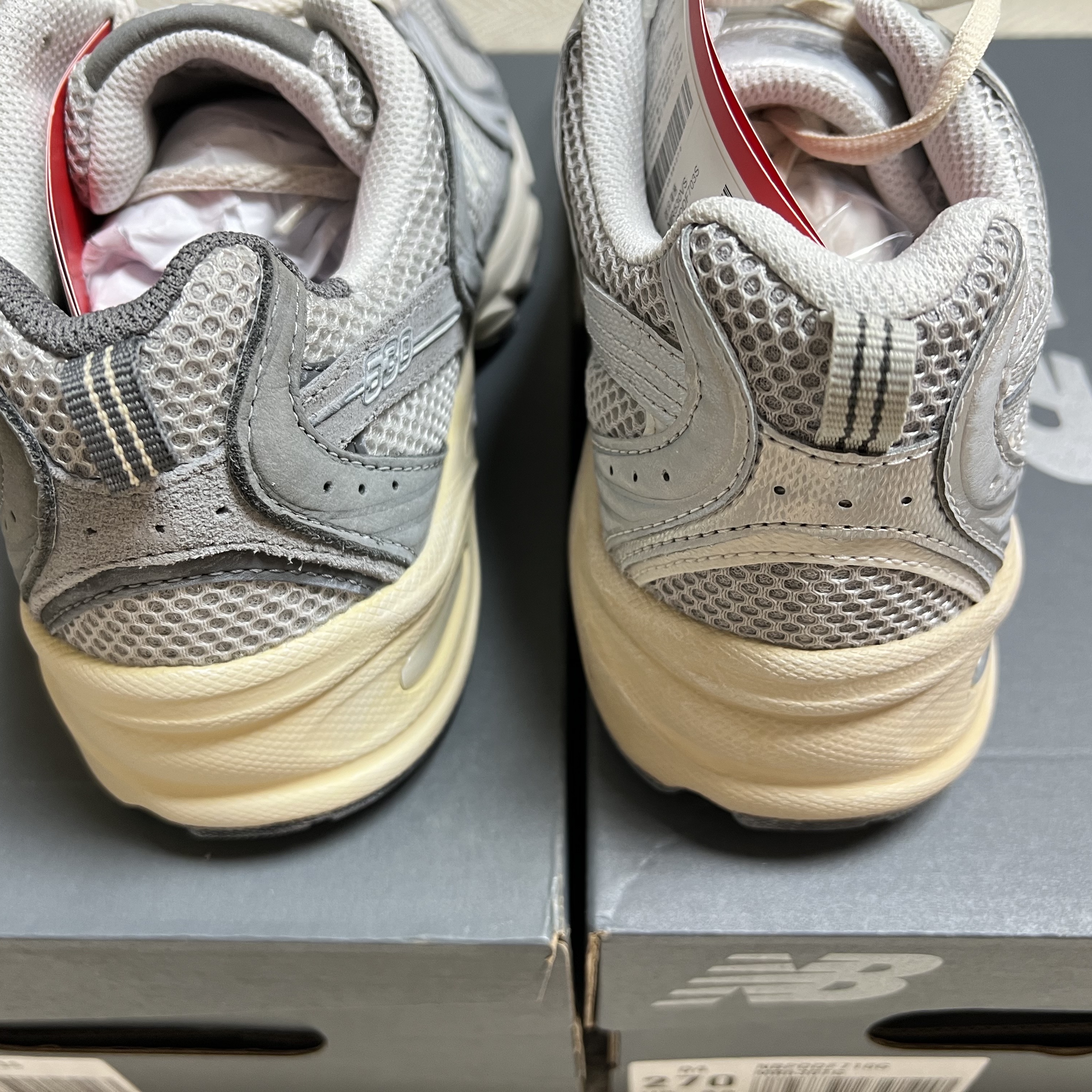 New Balance 530 Vintage Metallic Silver, New Balance 530 Premium Vintage Grey Matter 착용 스타일 - 7