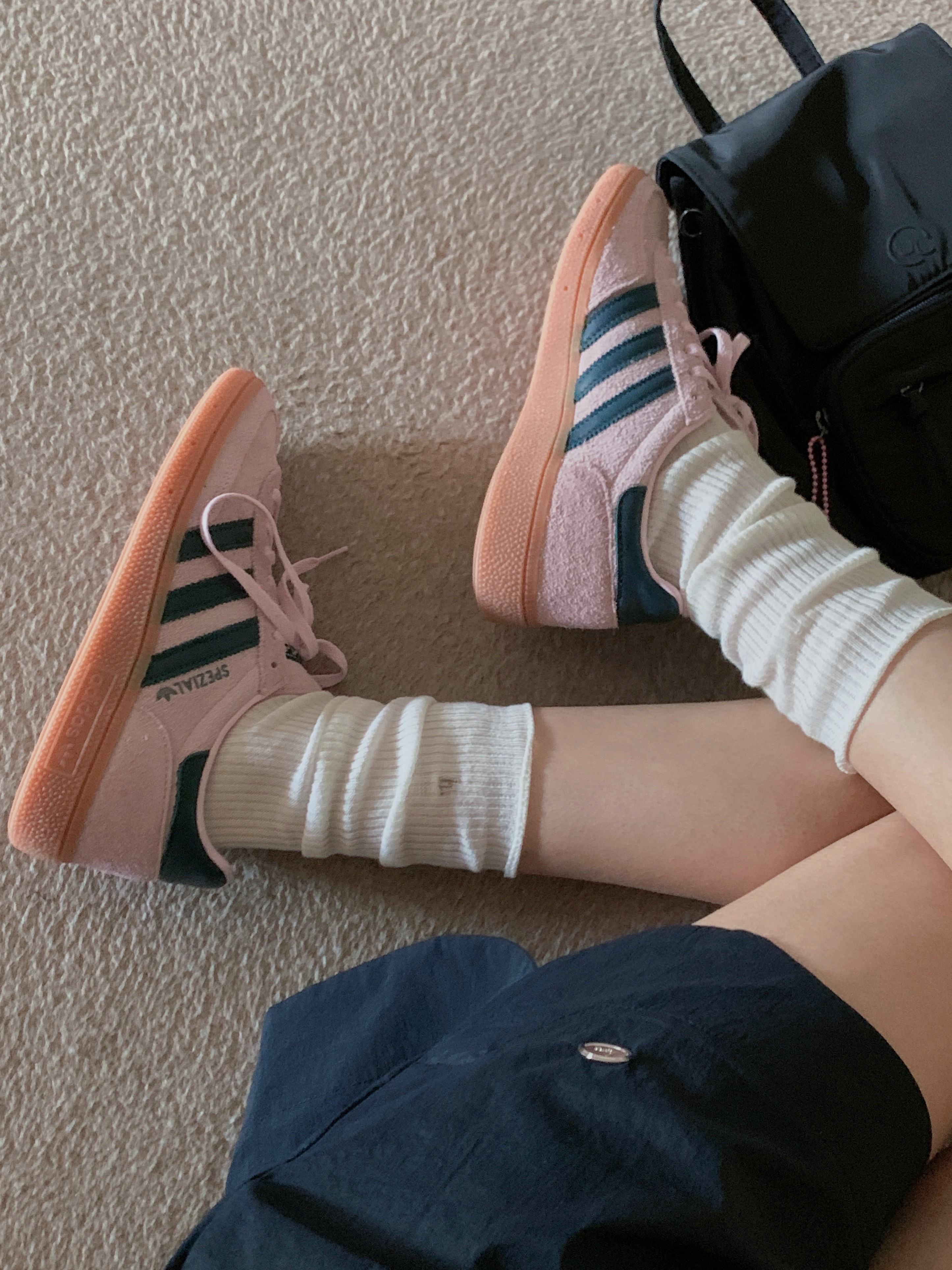 (W) Adidas Spezial Handball Clear Pink 착용 스타일 - 1