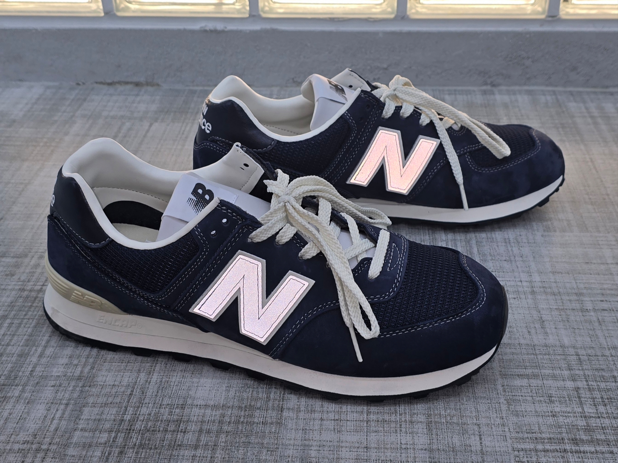 New Balance x Pottery 574 Premium Hard Navy 착용 스타일 - 1