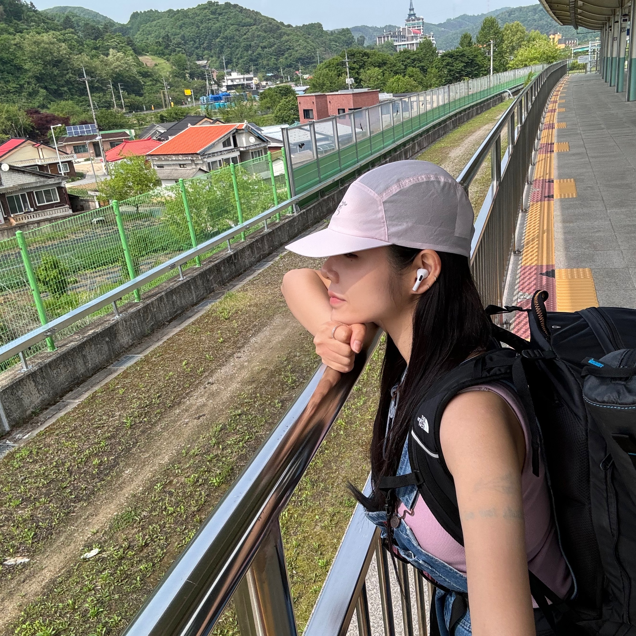 Arc'teryx Norvan Regular Brim Hat Forage 착용 스타일 - 2