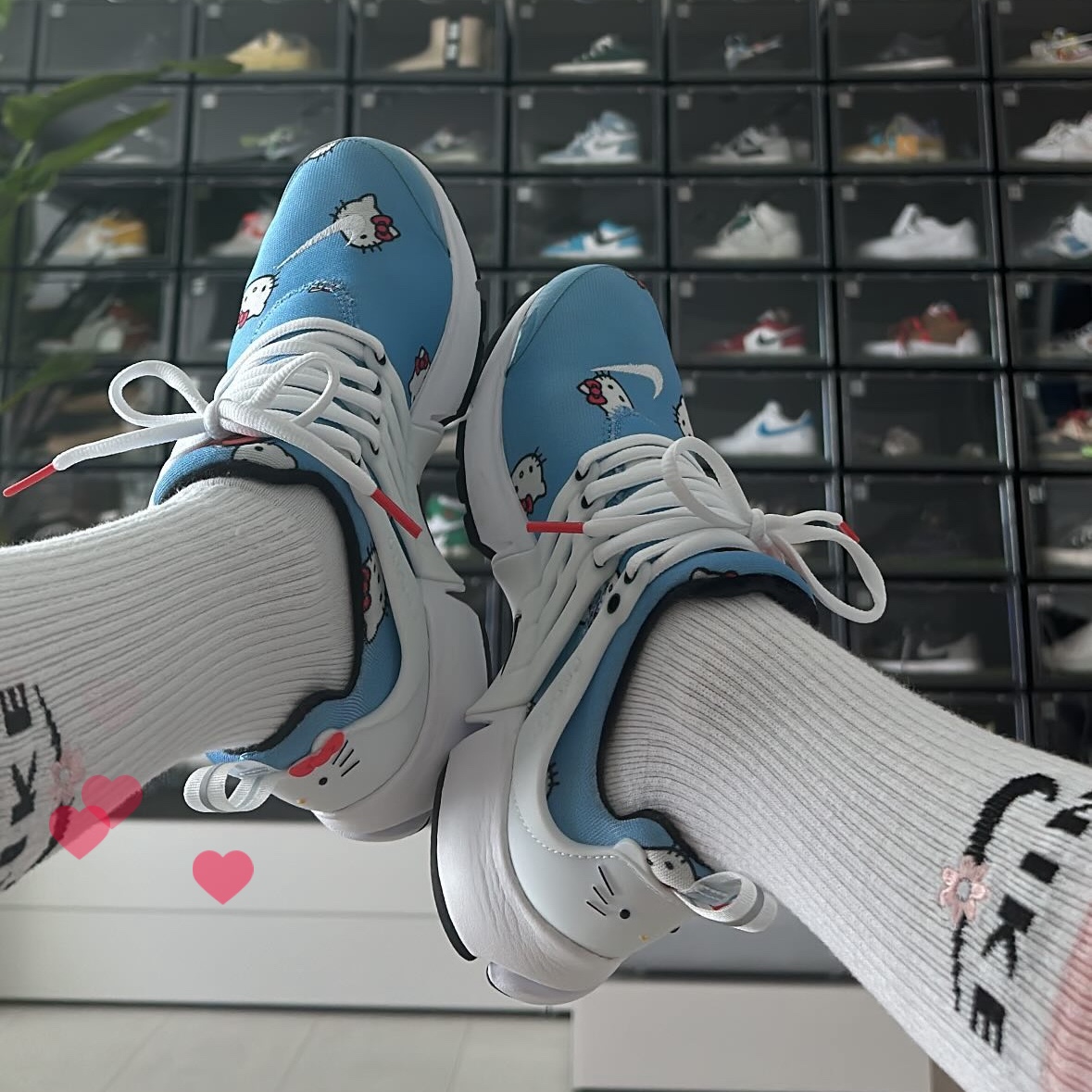Nike x Hello Kitty Air Presto University Blue 착용 스타일 - 1