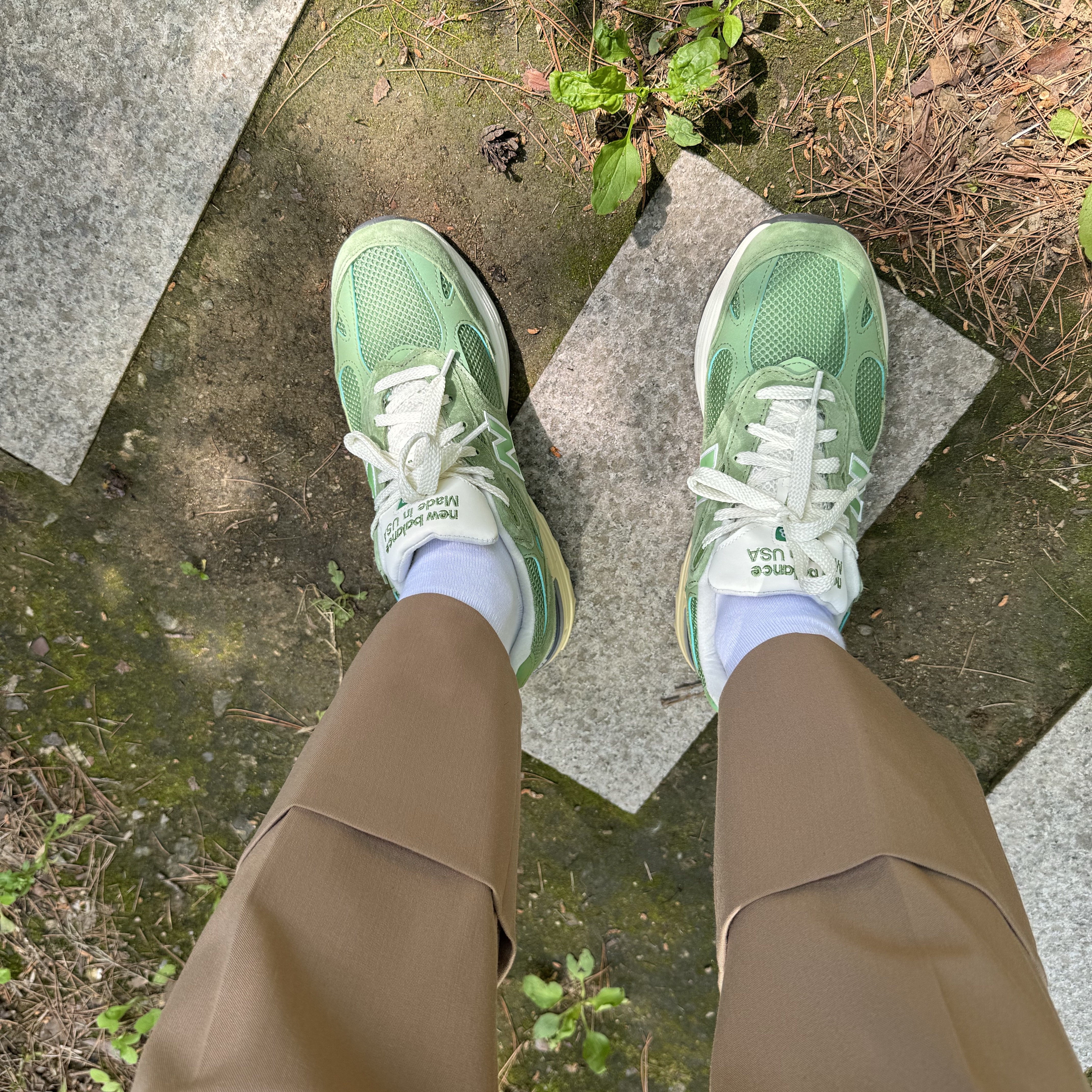 New Balance 993 Made in USA Chive Sea Salt 착용 스타일