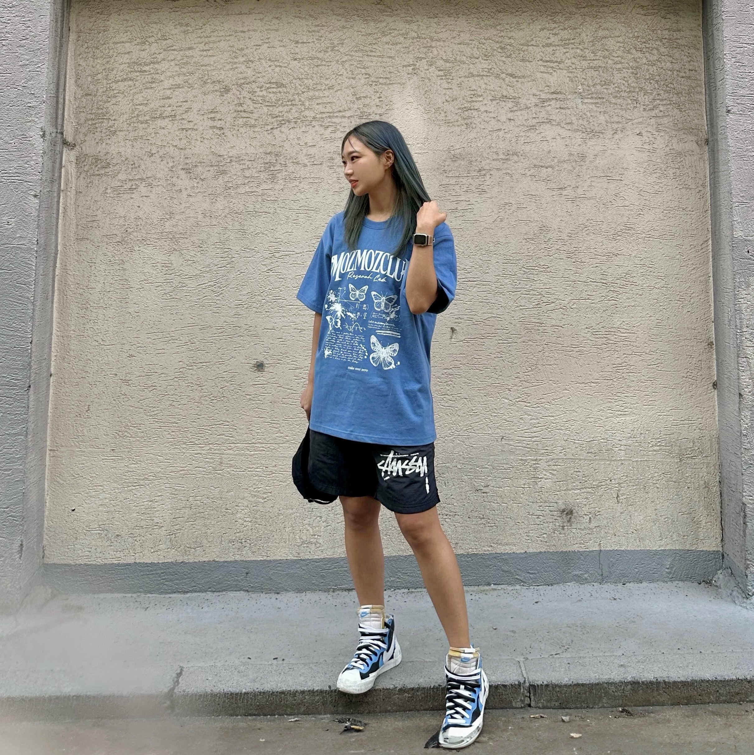 Nike x Sacai Blazer Mid White Black Legend Blue, Nike x Stussy Water Shorts Off Noir 착용 스타일 - 1