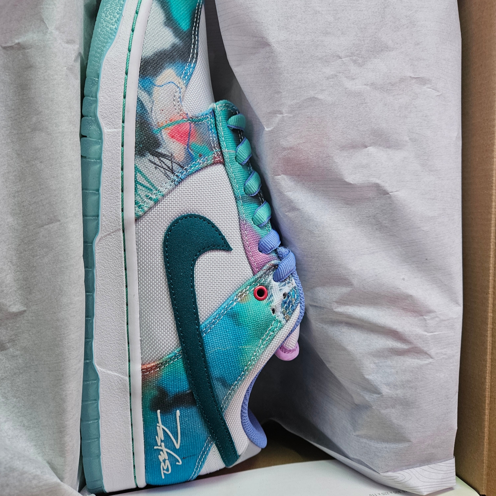 Nike x Futura Laboratories SB Dunk Low OG QS White and Geode Teal 착용 스타일 - 1