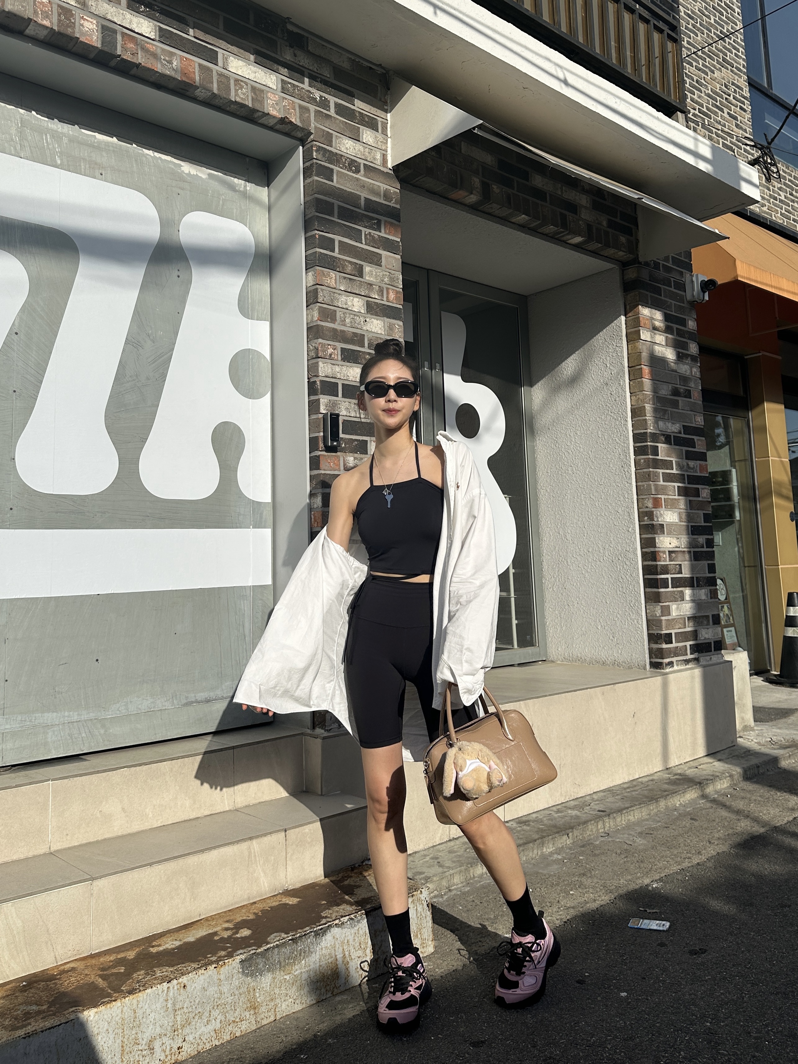 휠라 인터런 핑크 블랙 착용 스타일 - 3