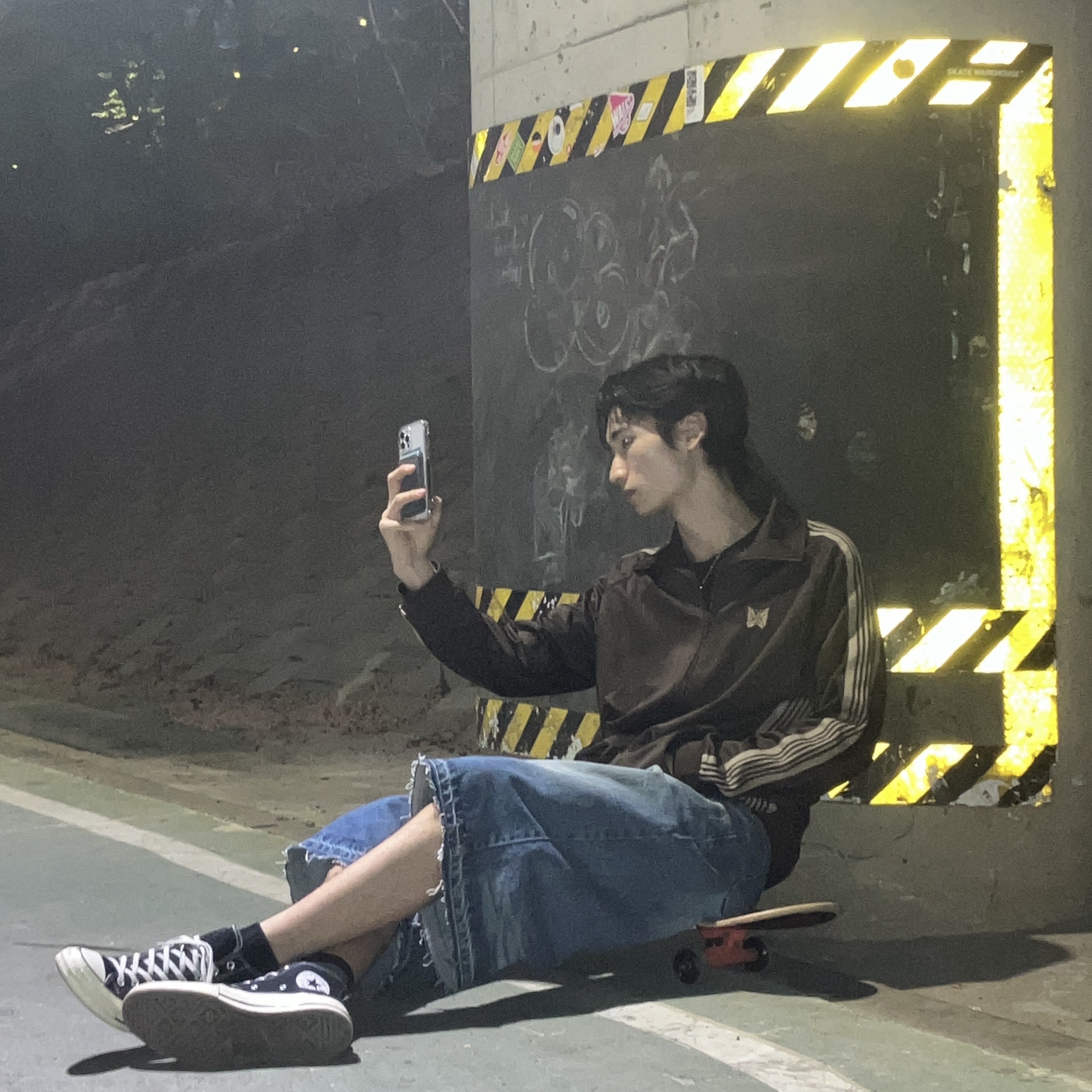 Needles R.C. Track Jacket Velour Brown 착용 스타일 - 1