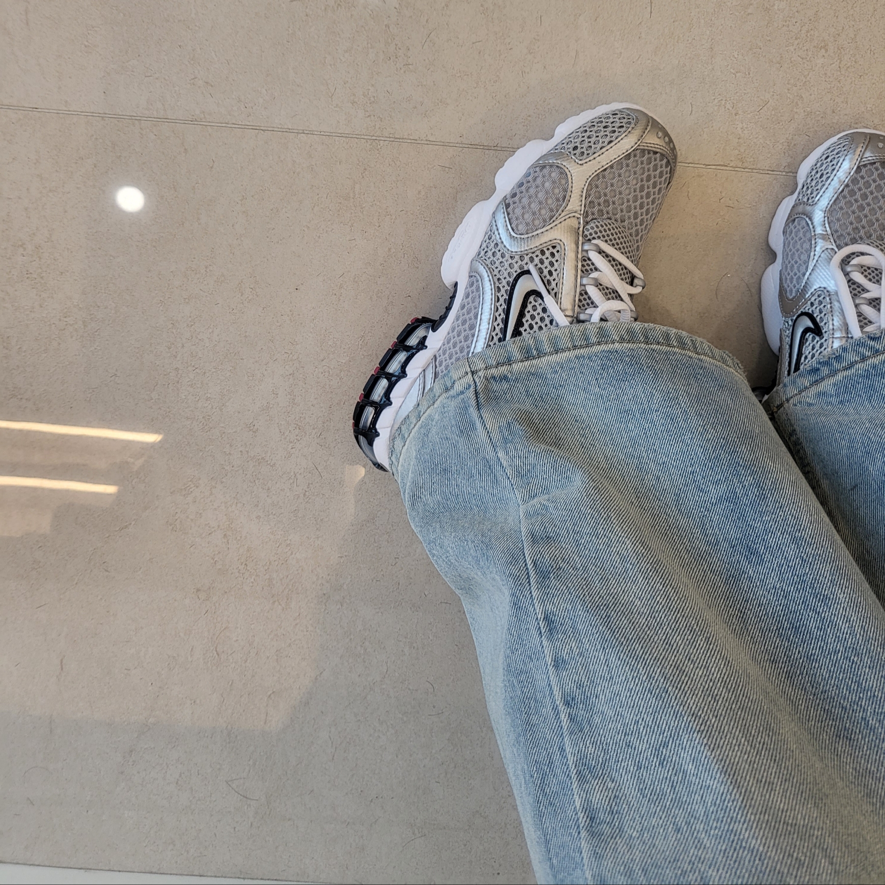 Nike Air Zoom Spiridon Cage 2 Metallic Silver 착용 스타일