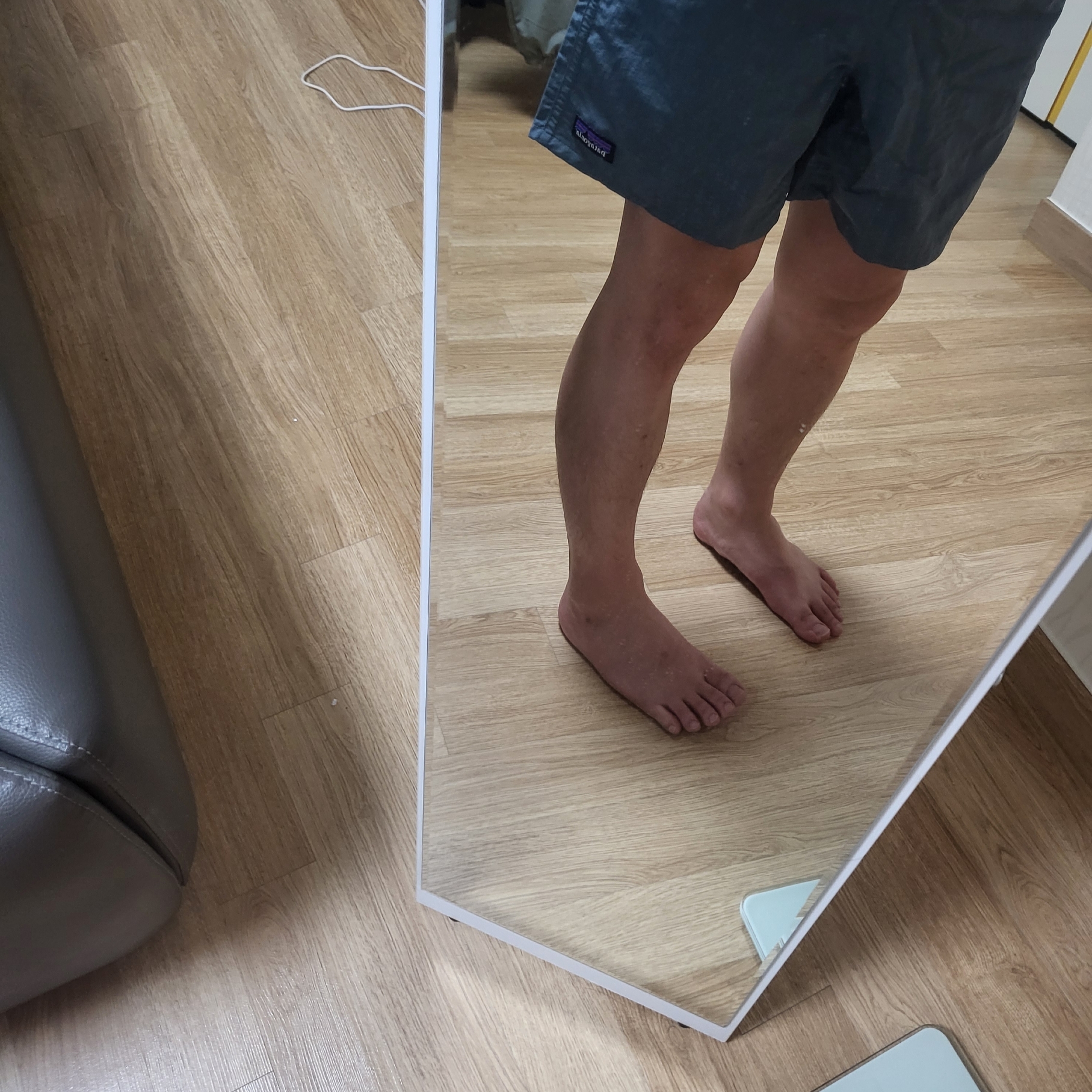 Patagonia Baggies Shorts 5 Inch Plume Grey 착용 스타일 - 3