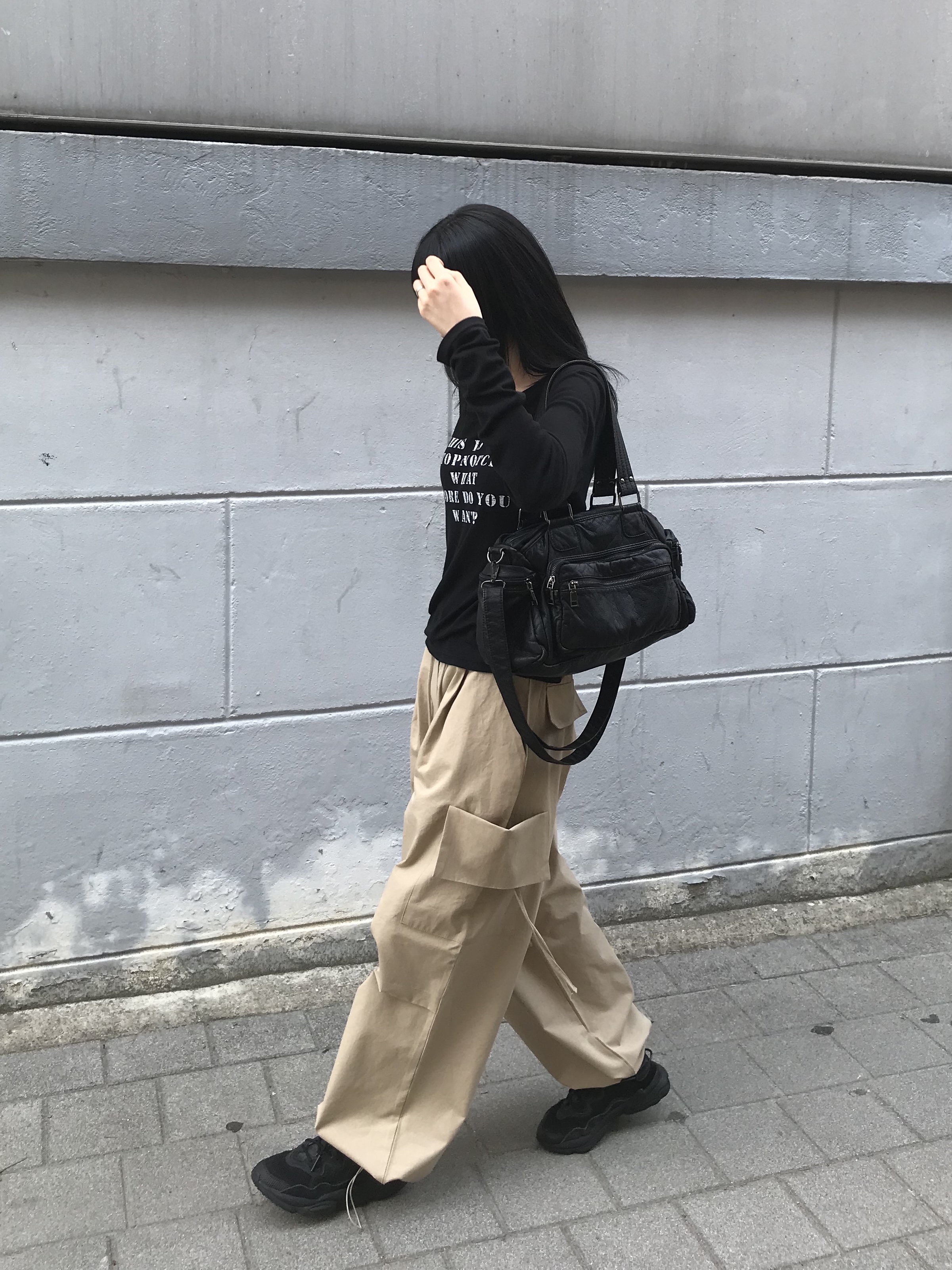 Adidas Ozweego Core Black 착용 스타일