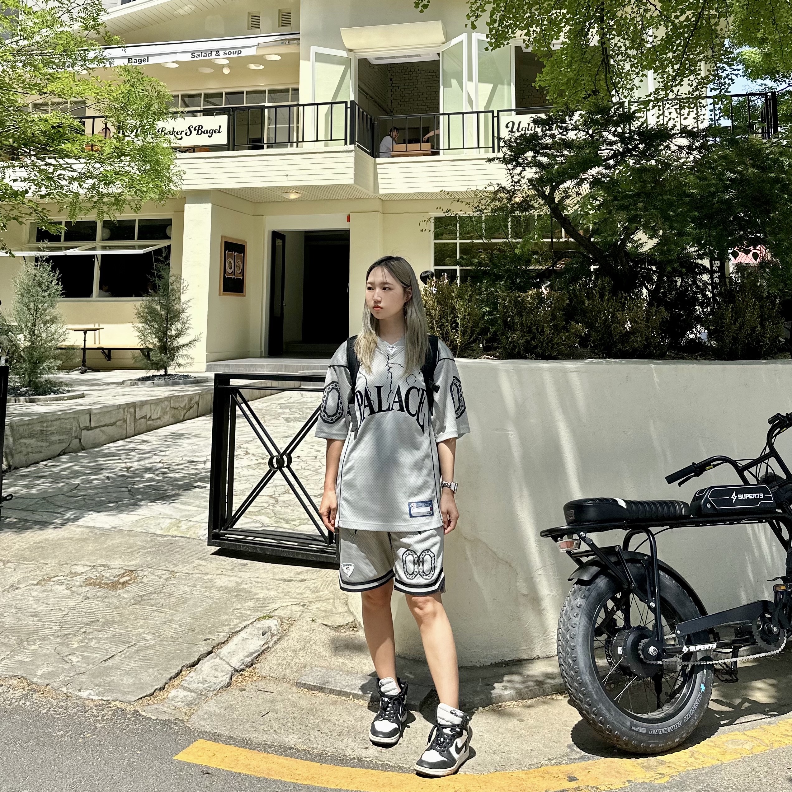 Palace Hesh Athletic Jersey Silver - 23SS, Palace Hesh Athletic Shorts Silver - 23SS 착용 스타일 - 4