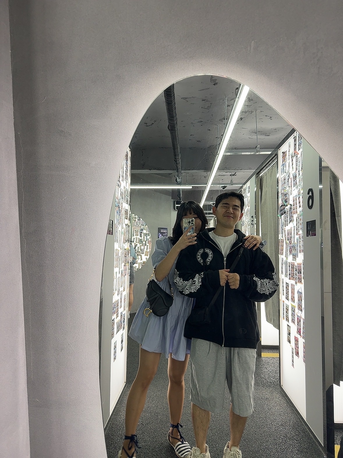 Chrome Hearts Horseshoe Floral Heavyweight Zip-Up Hoodie Black 착용 스타일