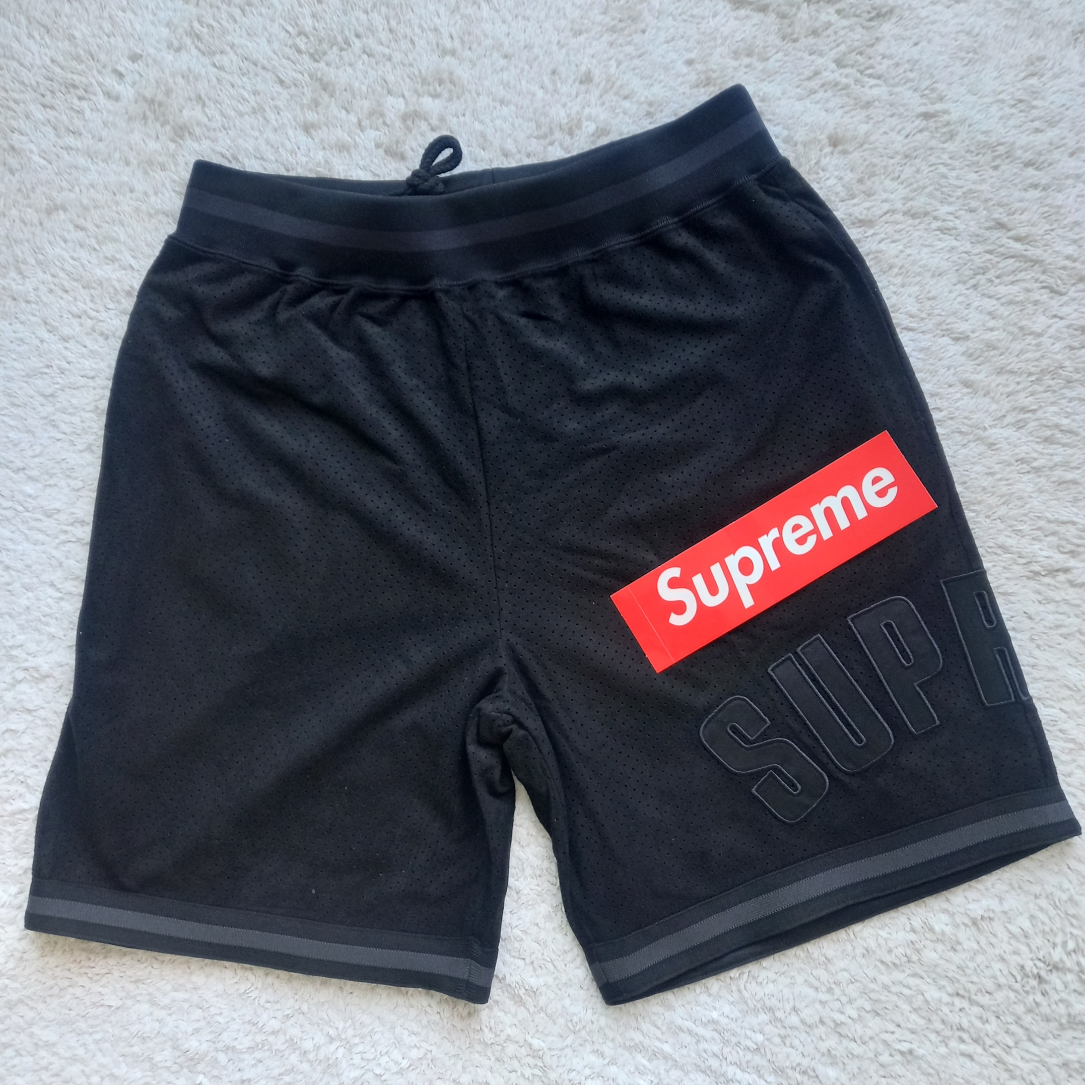 Supreme Ultrasuede Mesh Short Black - 24SS 착용 스타일 - 2