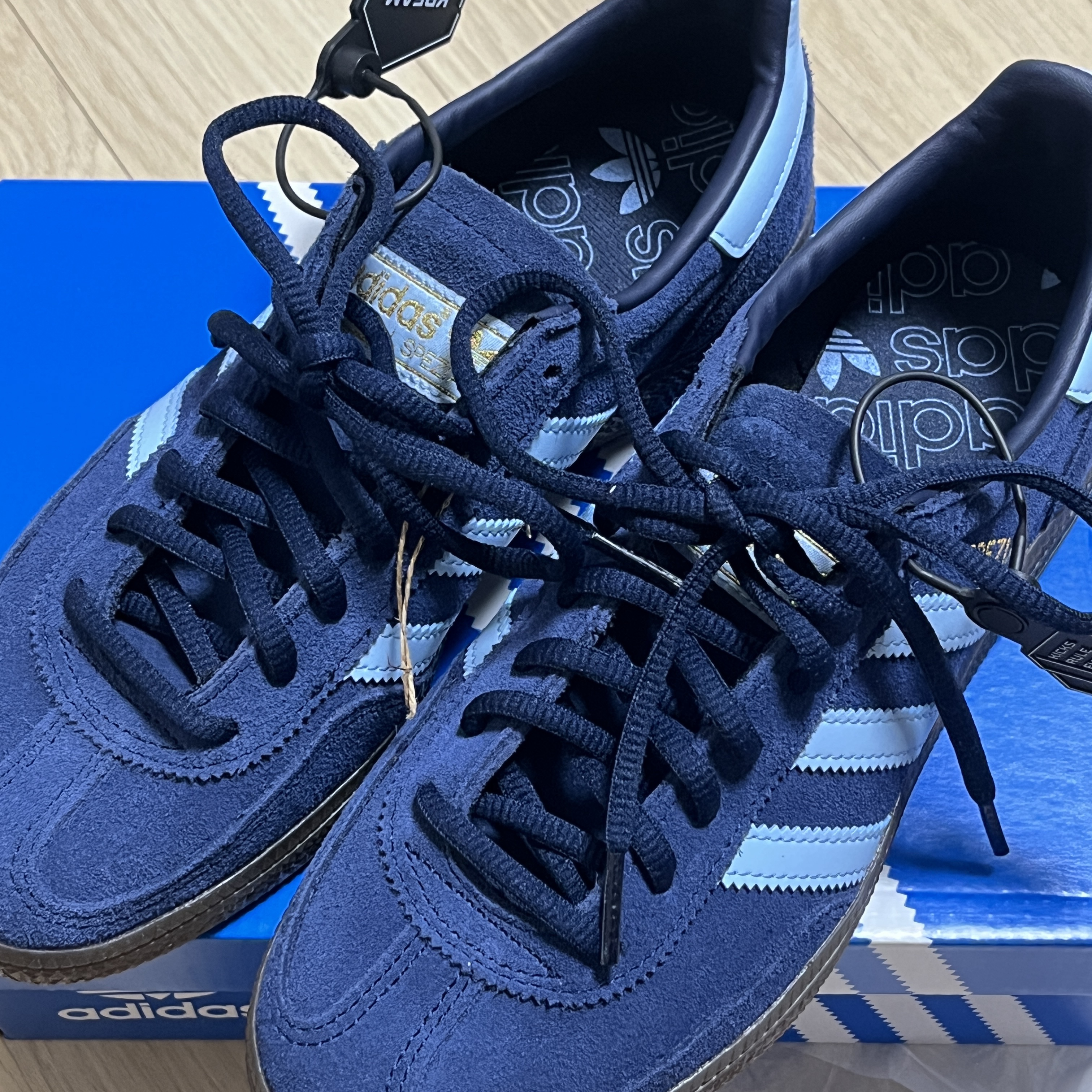 Adidas Spezial Handball Collegiate Navy 착용 스타일