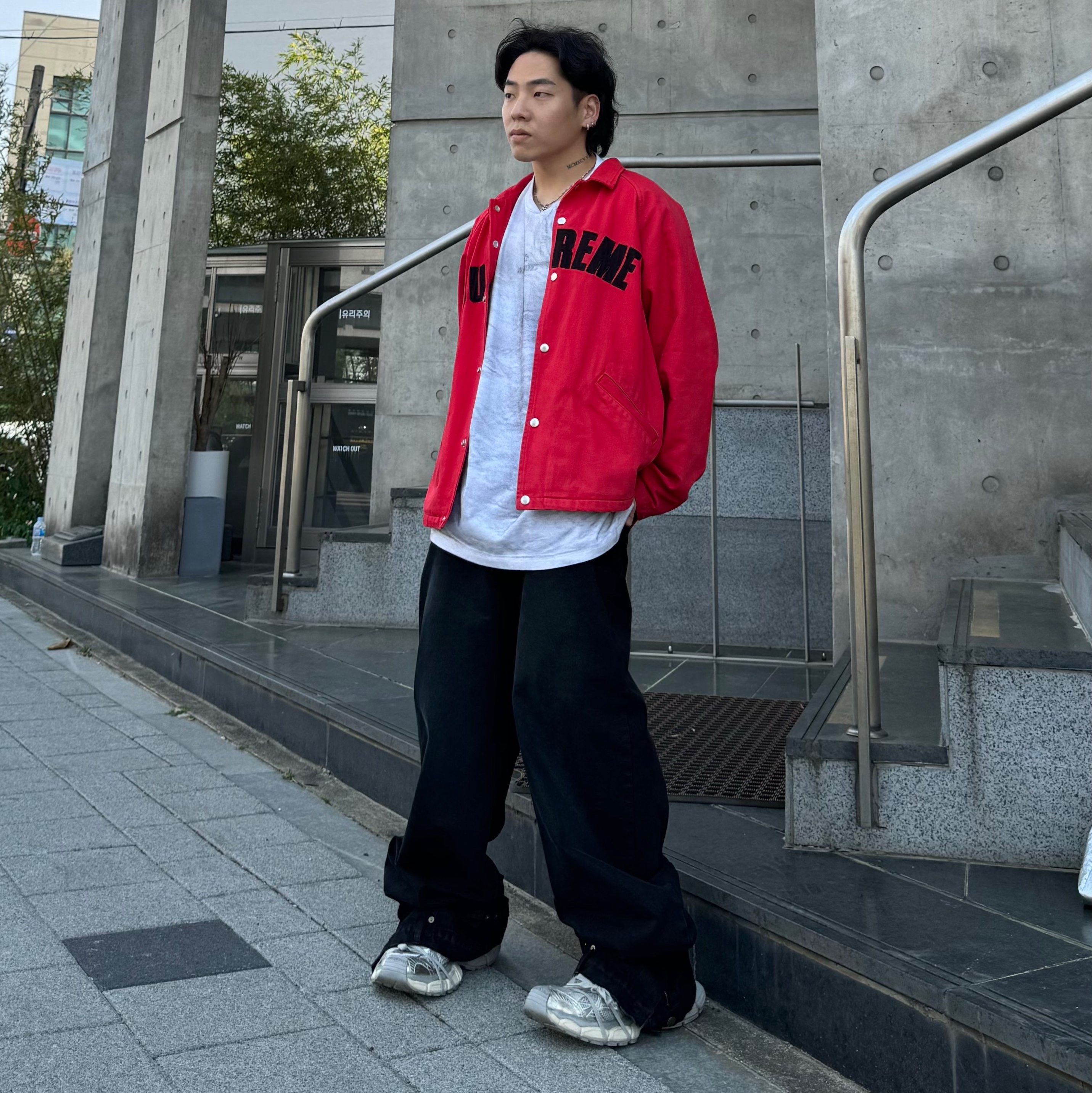 Balenciaga 3XL Sneakers Light Beige 착용 스타일 - 2