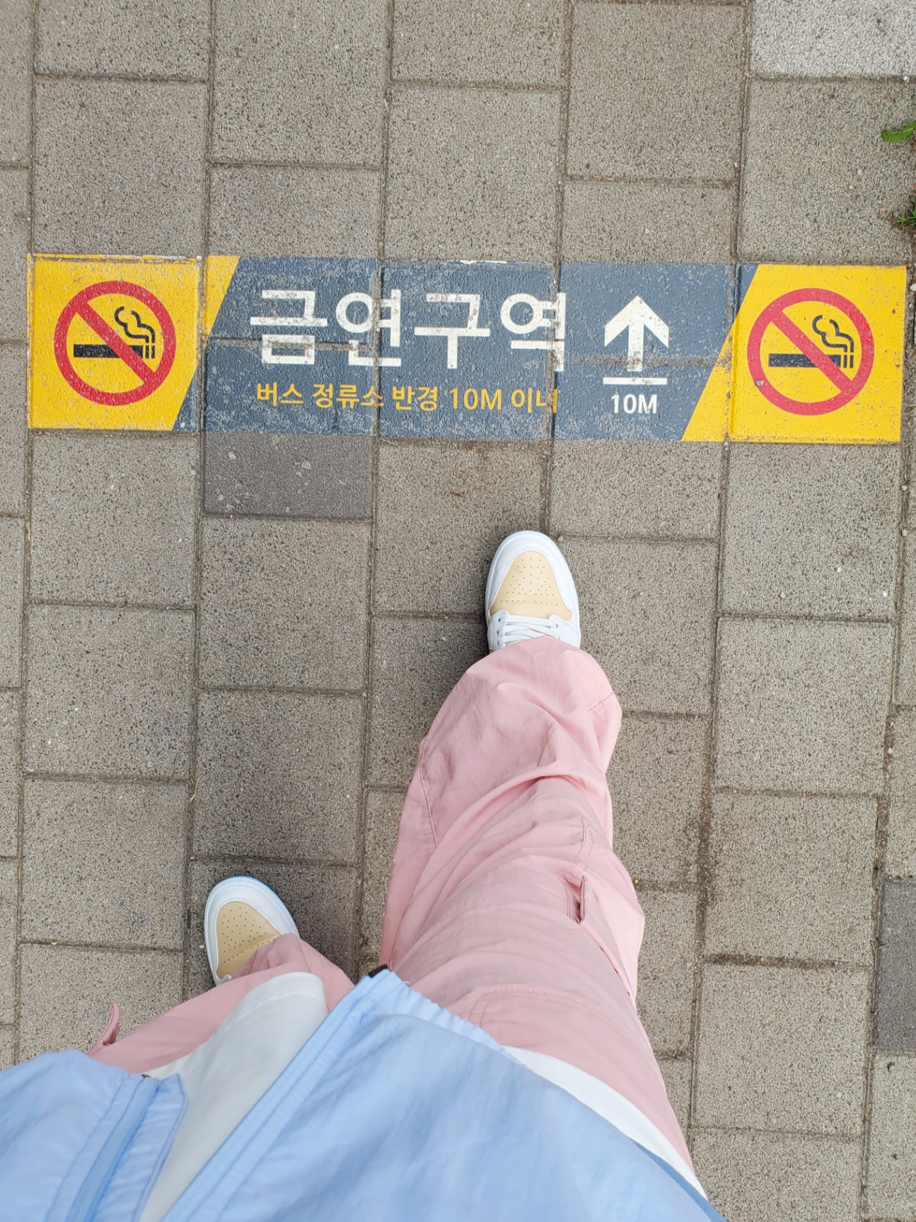 (W) Jordan 1 Mid SE Sesame 착용 스타일 - 2