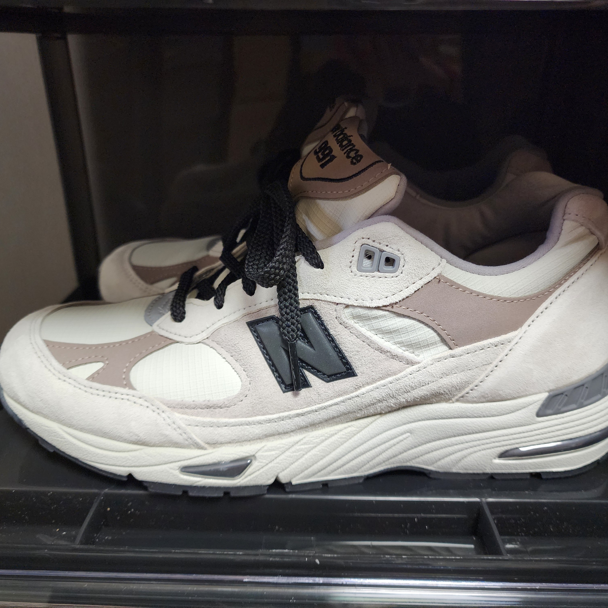 New Balance 991 Made in UK Cream Beige 착용 스타일