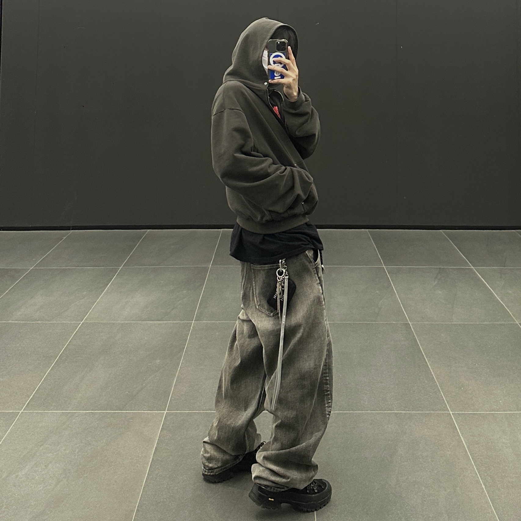 LOSTGARDEN x Kolon Sport Ton Black, Human Made Military Card Case Black 착용 스타일