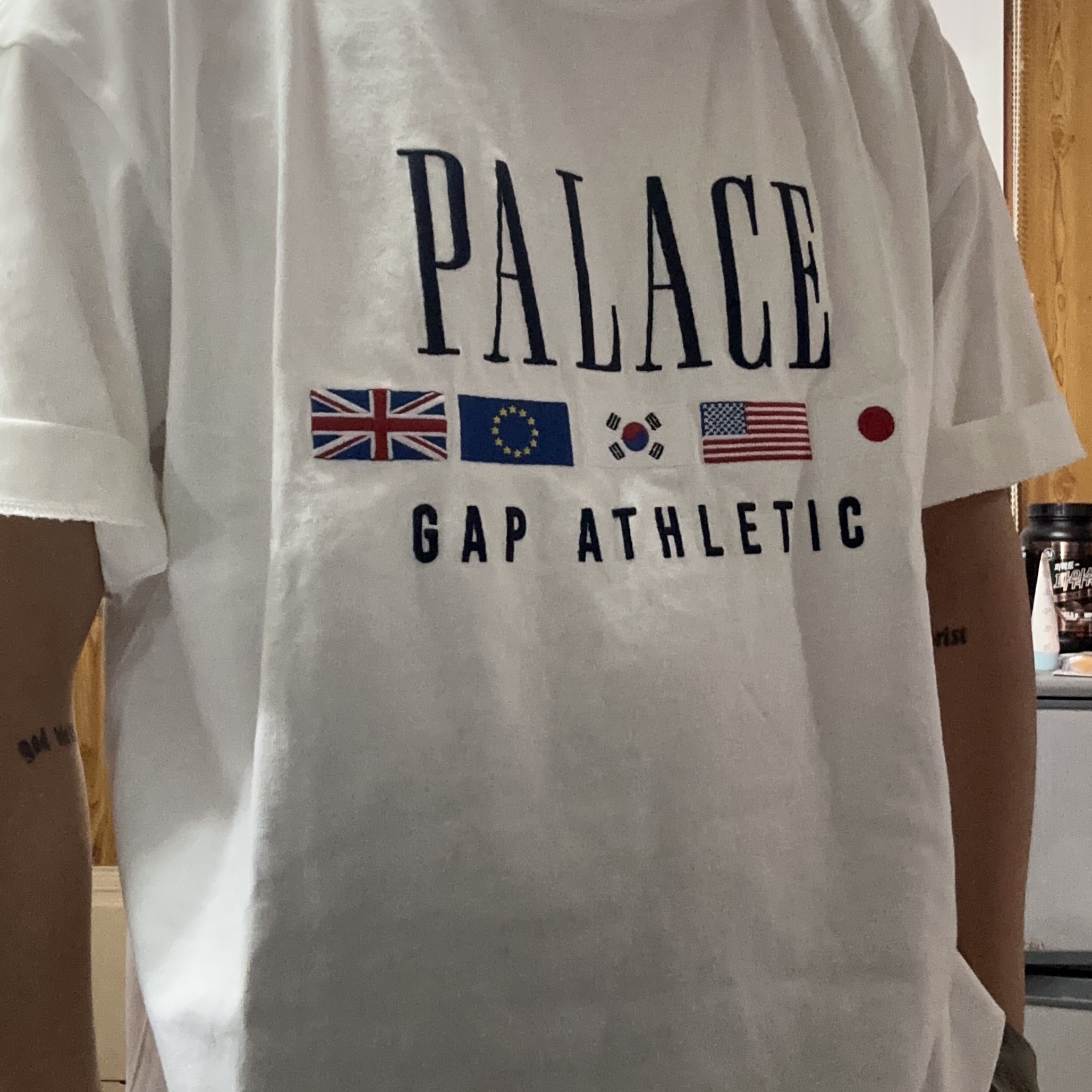 Palace x Gap Heavy Jersey T-Shirt White - 24SS 착용 스타일 - 3