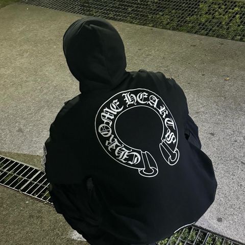 Chrome Hearts Horseshoe Floral Hoodie Black 착용 스타일