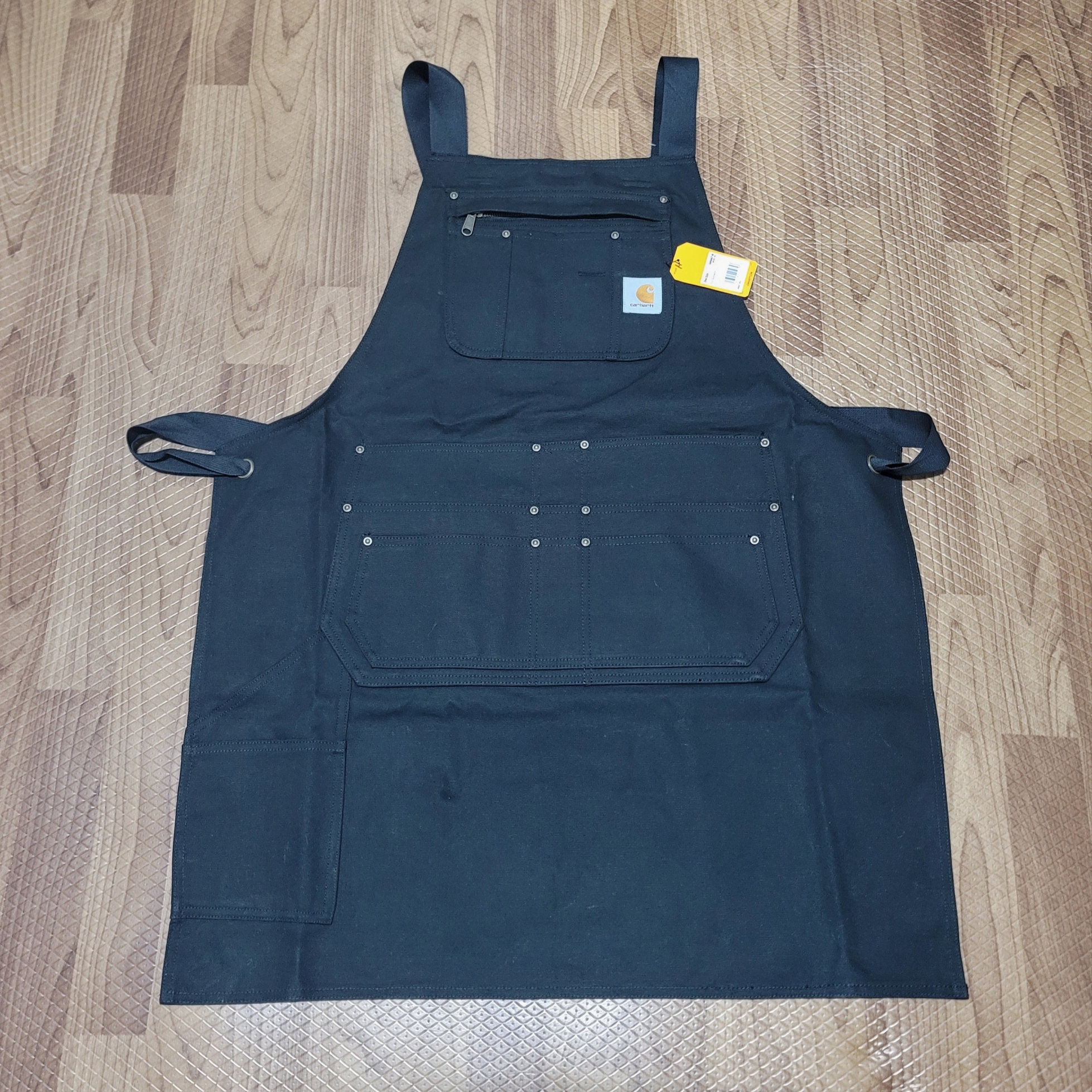 Carhartt Firm Duck Apron Black 착용 스타일