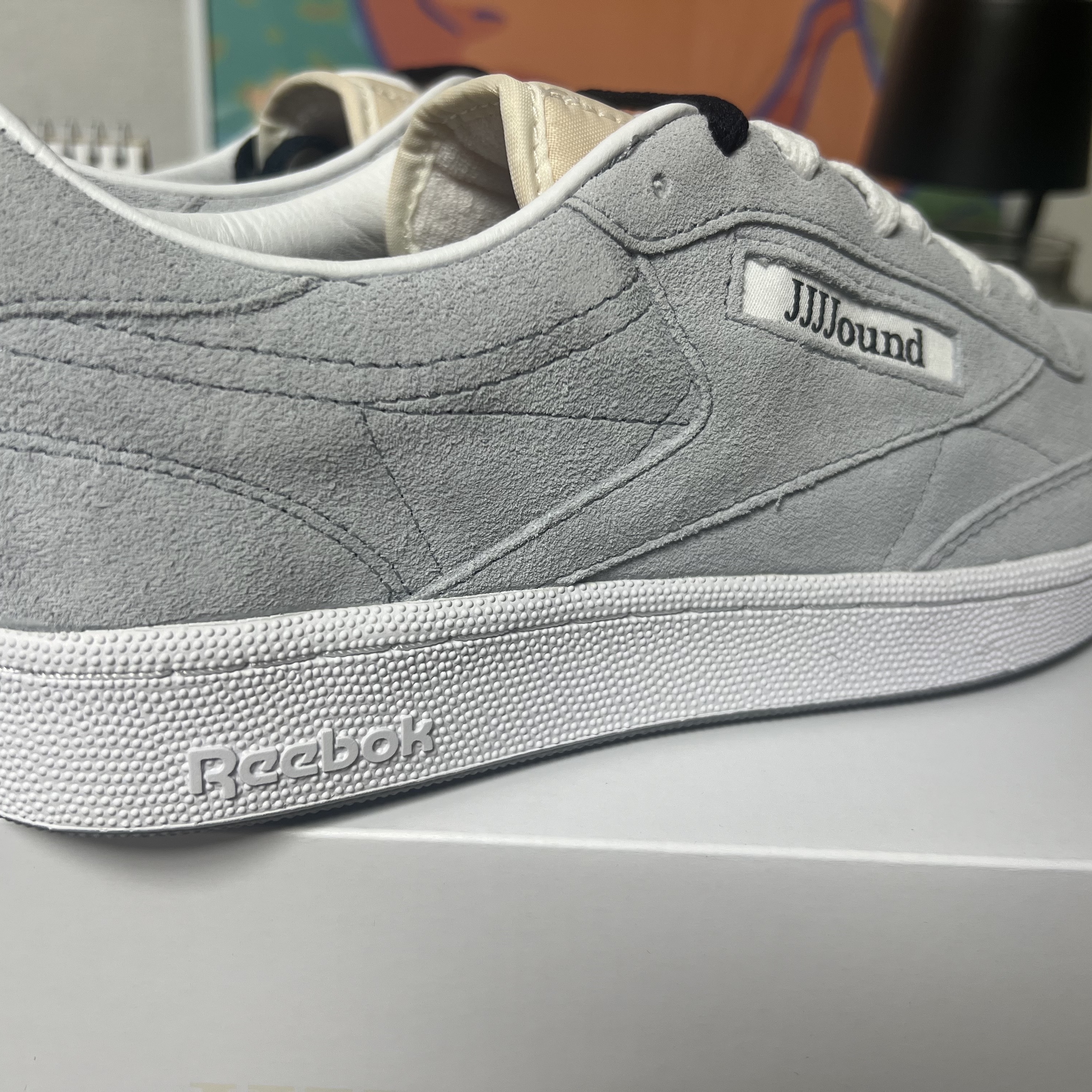 Reebok x JJJJound Club C 85 Suede Cold Grey 2 White 착용 스타일 - 3