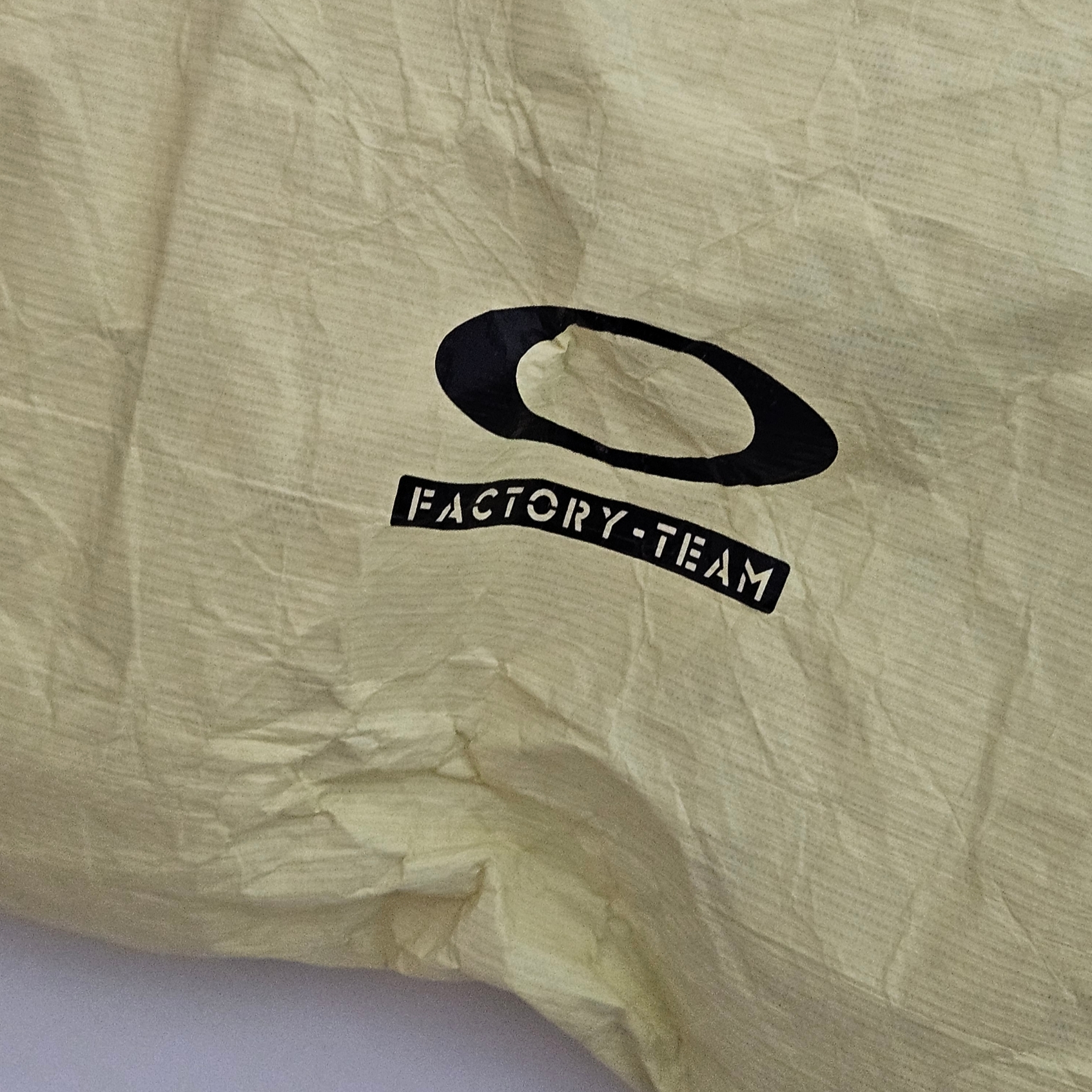 Oakley Factory Team Paguro Slide Black Ink 착용 스타일 - 4
